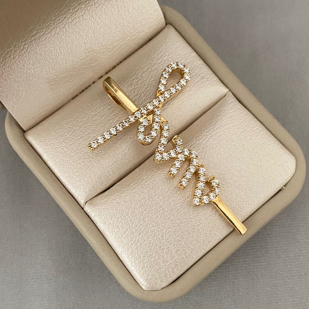 Dije Cruz Jesus Circones Blancos Oro amarillo 18K 6,6 GR / 4,5 CM