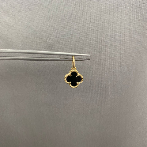 Dije trebol fondo negro Oro amarillo 18k 1,35 Gr / 1,8 Cm