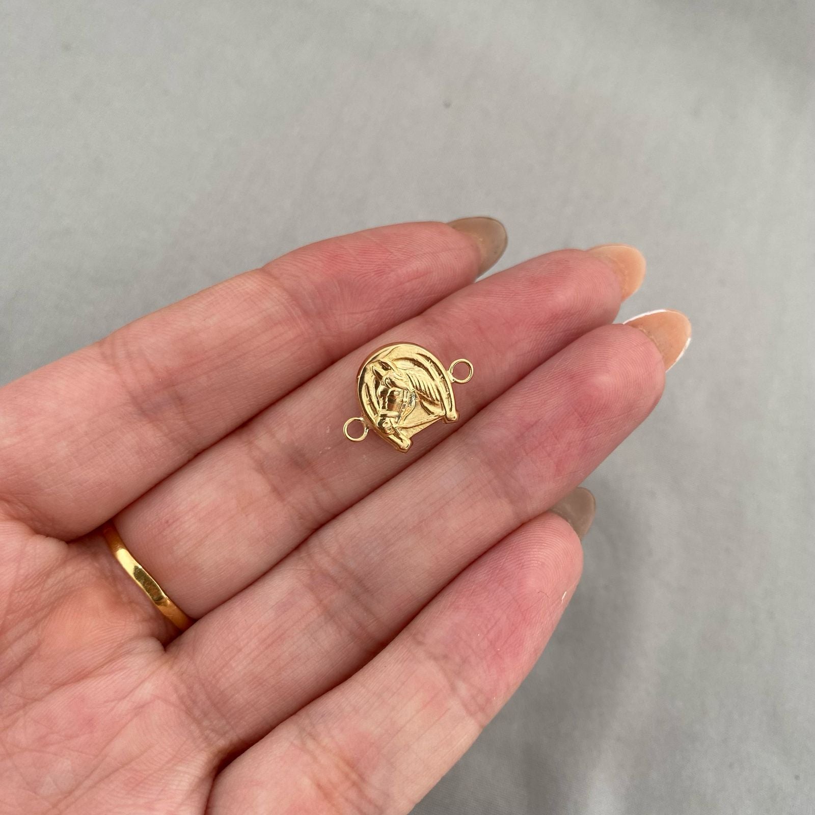 Herraje herradura caballo Oro amarillo 18k 0,85 Gr / 1,2 Cm