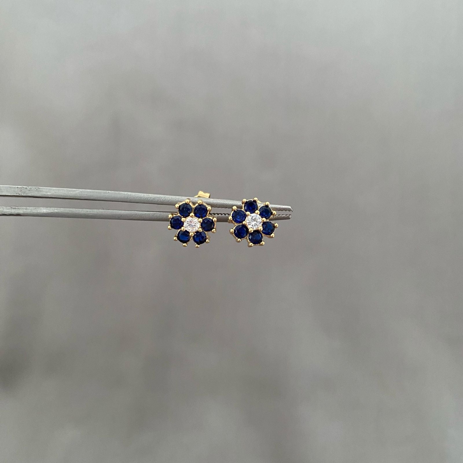 Topos flor azul Oro amarillo 18k 2,4 Gr / 8,1 mm