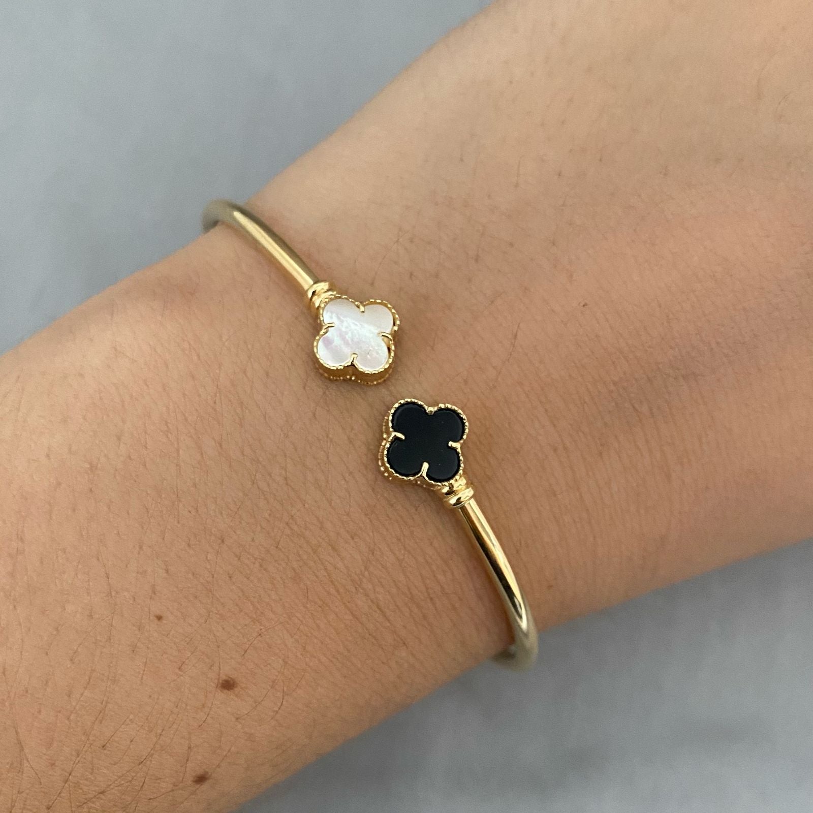 Aro It doble trebol negro y blanco Oro amarillo 18k +4 / 6,65 Gr / 2 mm / 17,5 Cm