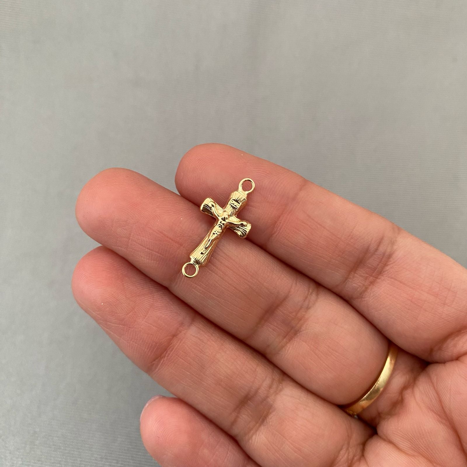 Herraje cruz cristo diamantada Oro amarillo 18k 0,5 Gr / 2,0 Cm