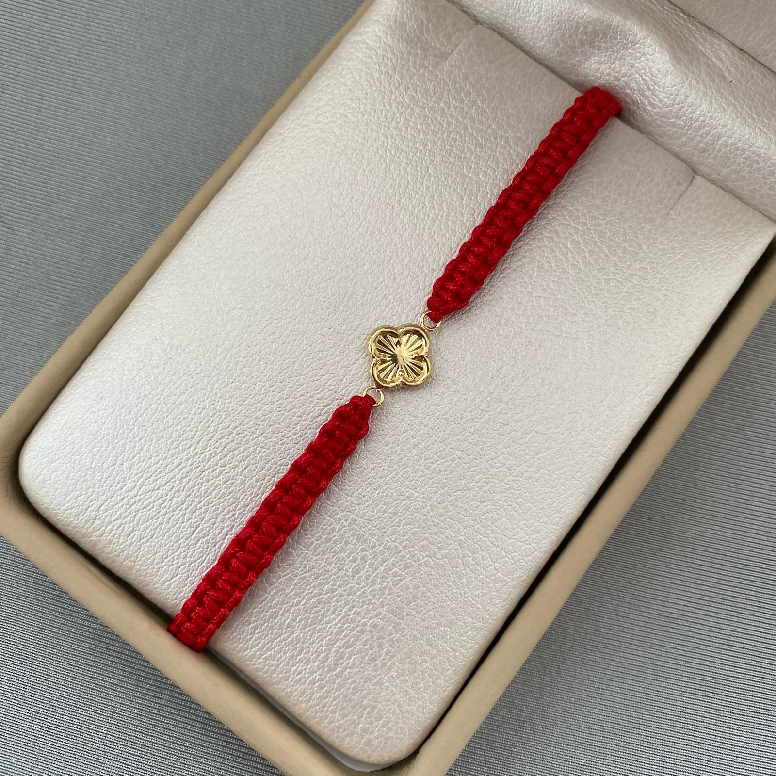 Pulsera tejida trebol diamantado Oro amarillo 18k 0,45 Gr