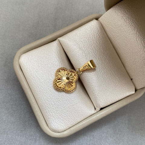 Dije trebol diamantado Oro amarillo 18k 1,0 Gr / 2,5 Cm