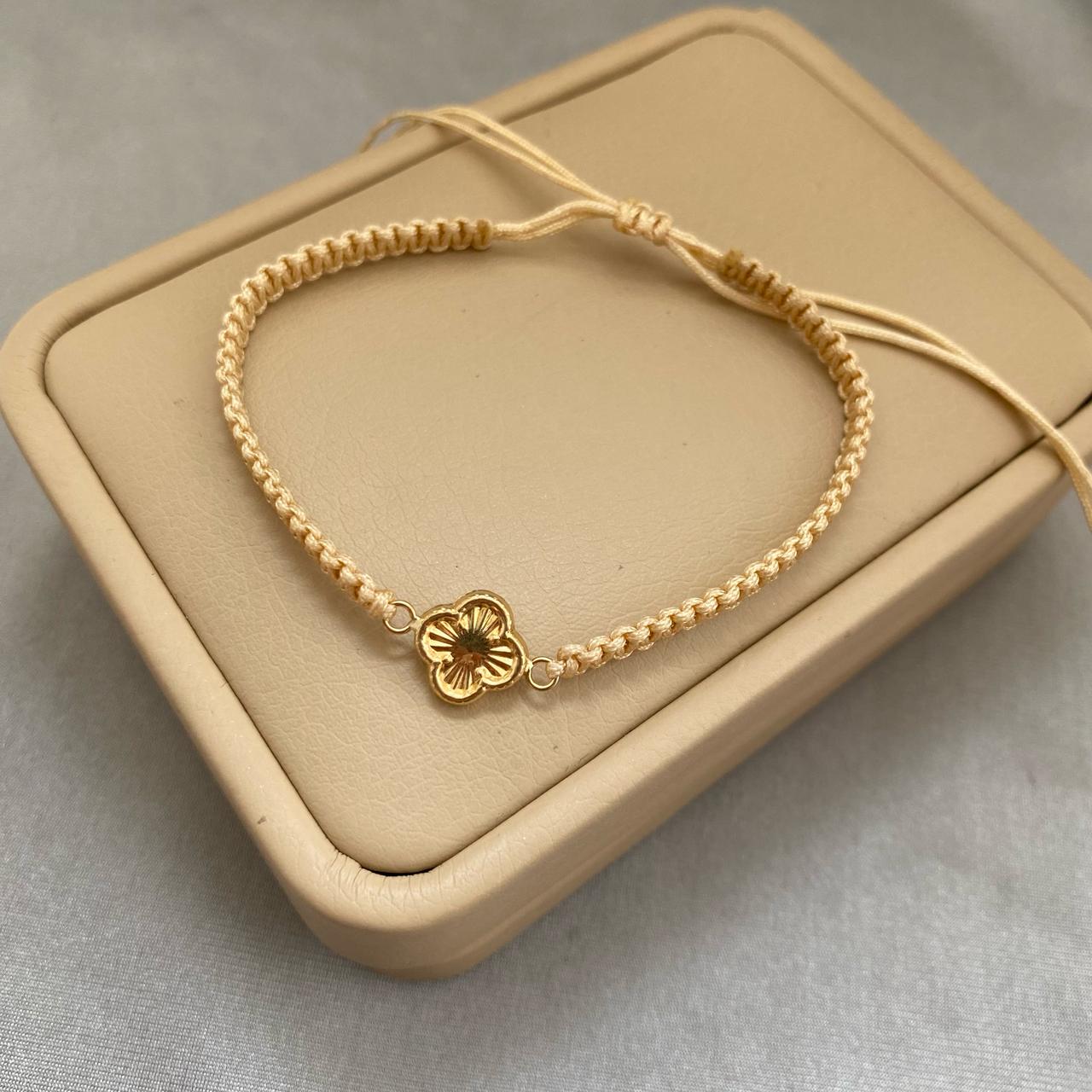 Pulsera tejida trebol diamantado Oro amarillo 18k 0,45 Gr