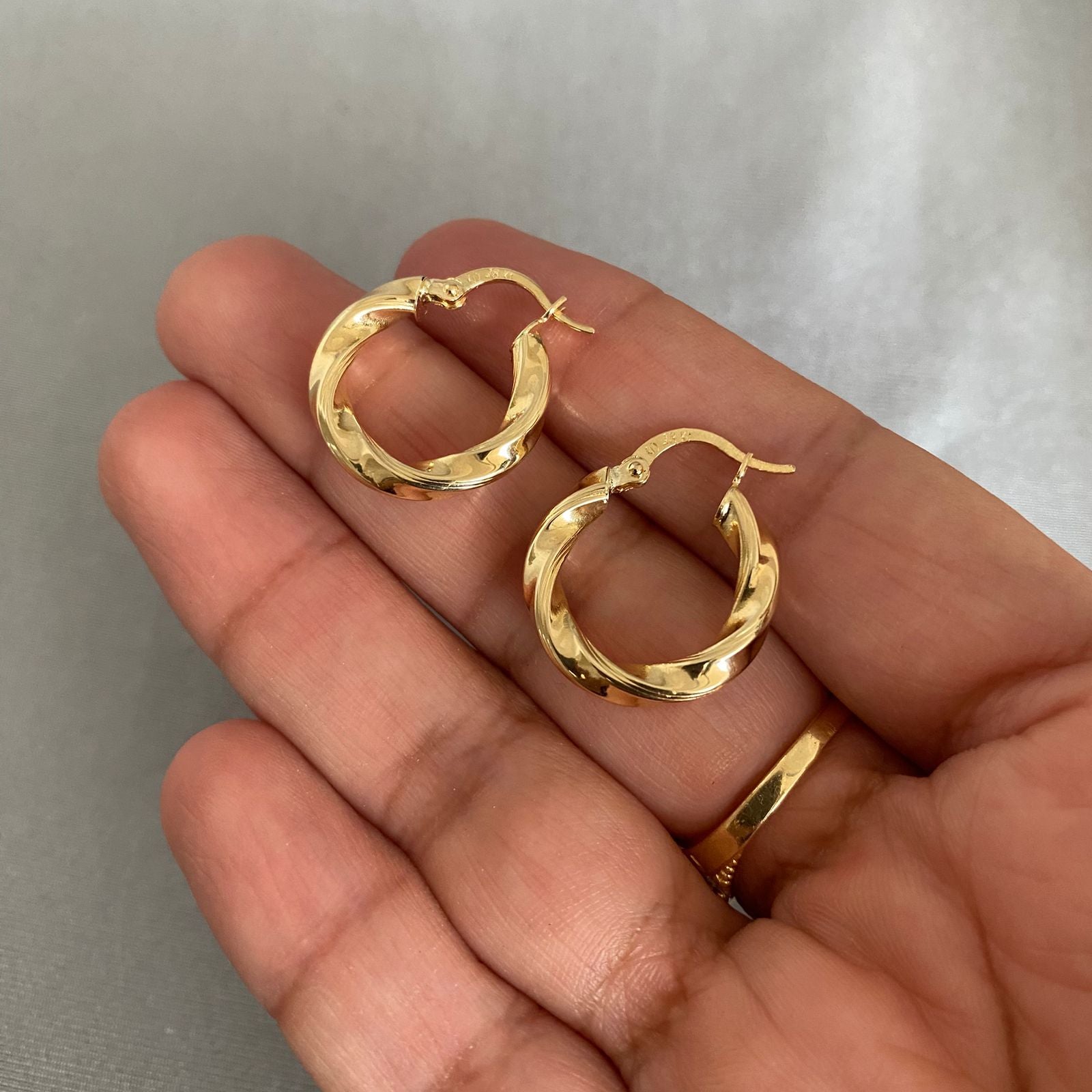 Candonga entorchada rayada Oro amarillo 18k 2,1 Gr / 2,0 Cm