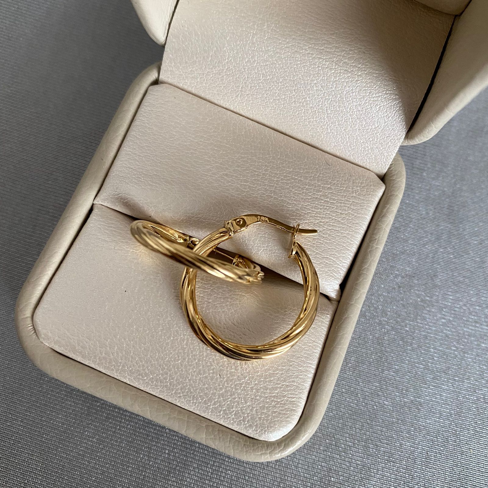 Candonga entorchada Oro amarillo 18k 1,9 Gr / 2,3 Cm