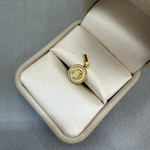 Dije letra t Oro amarillo 18k 0,75 Gr / 2,0 Cm