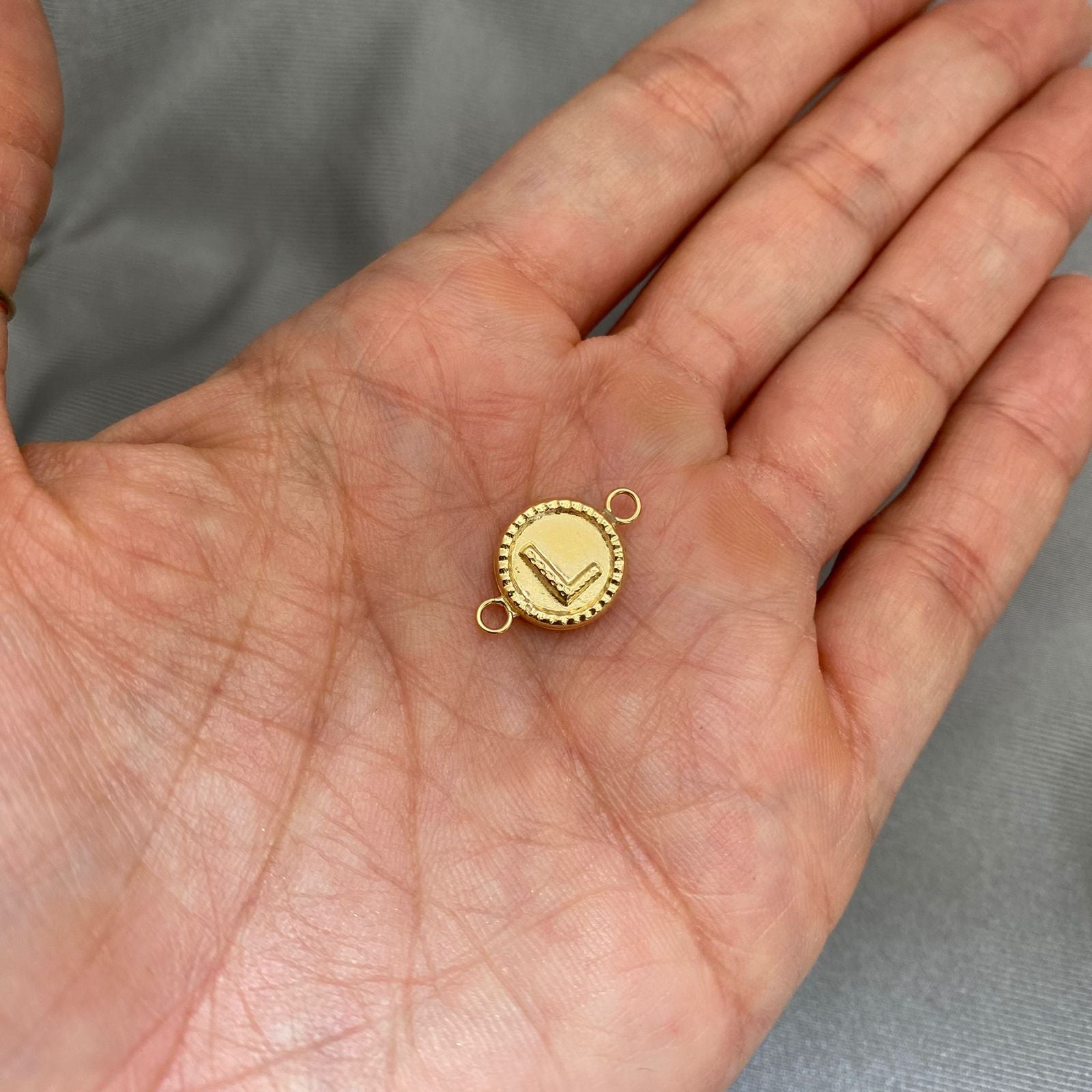 Herraje letra l Oro amarillo 18k 0,65 Gr
