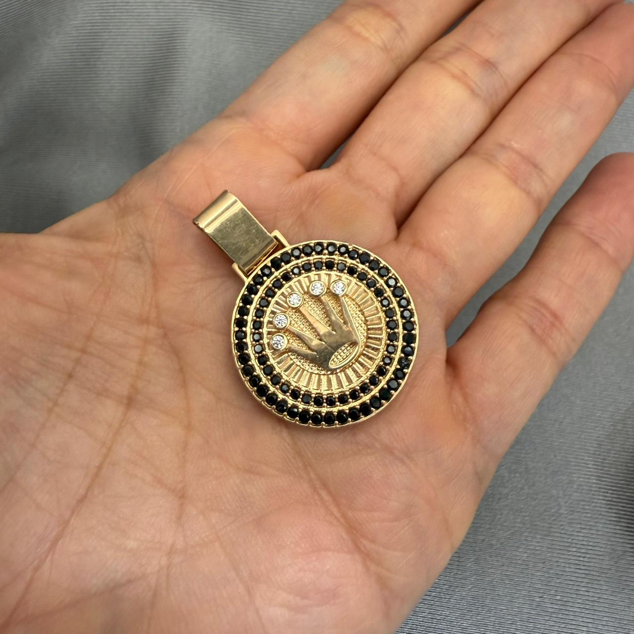 Dije corona rx borde casting negro Oro amarillo 18k 10,05 Gr / 3,5 Cm