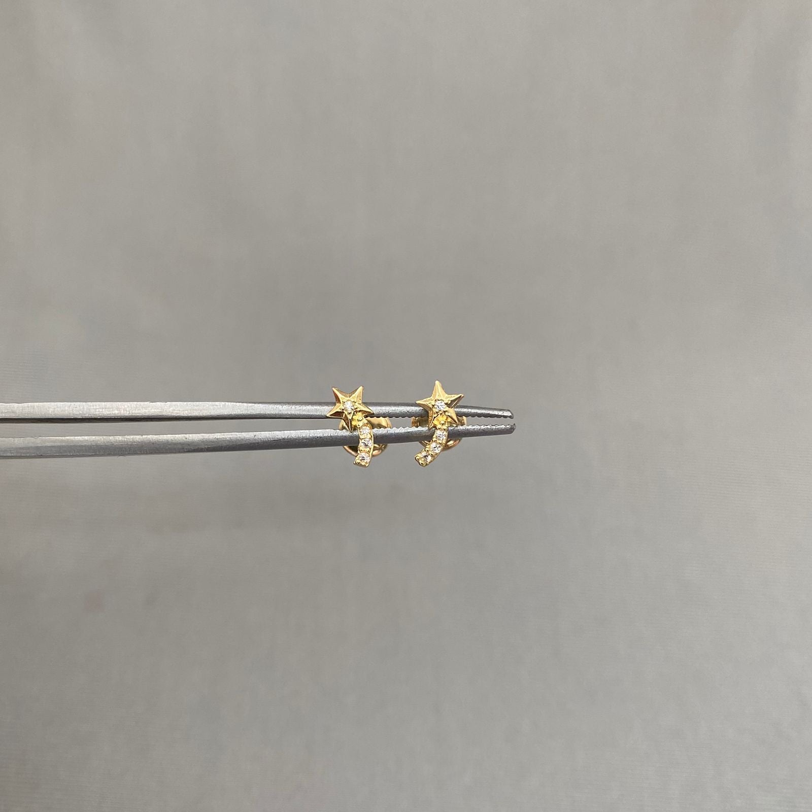 Topos estrella casting Oro amarillo 18k 0,75 Gr / 4,4 mm