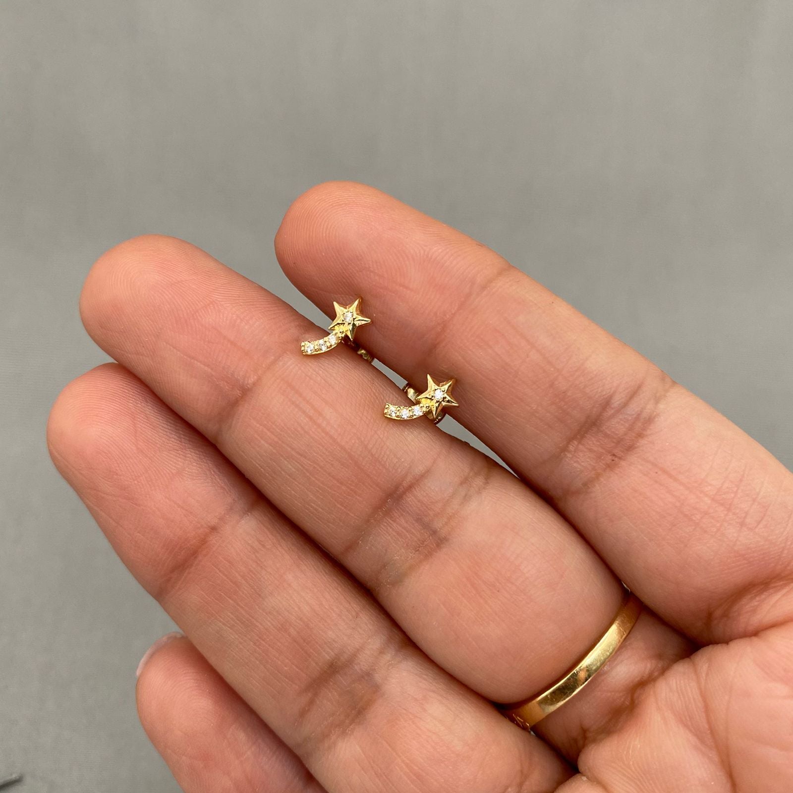 Topos estrella casting Oro amarillo 18k 0,75 Gr / 4,4 mm