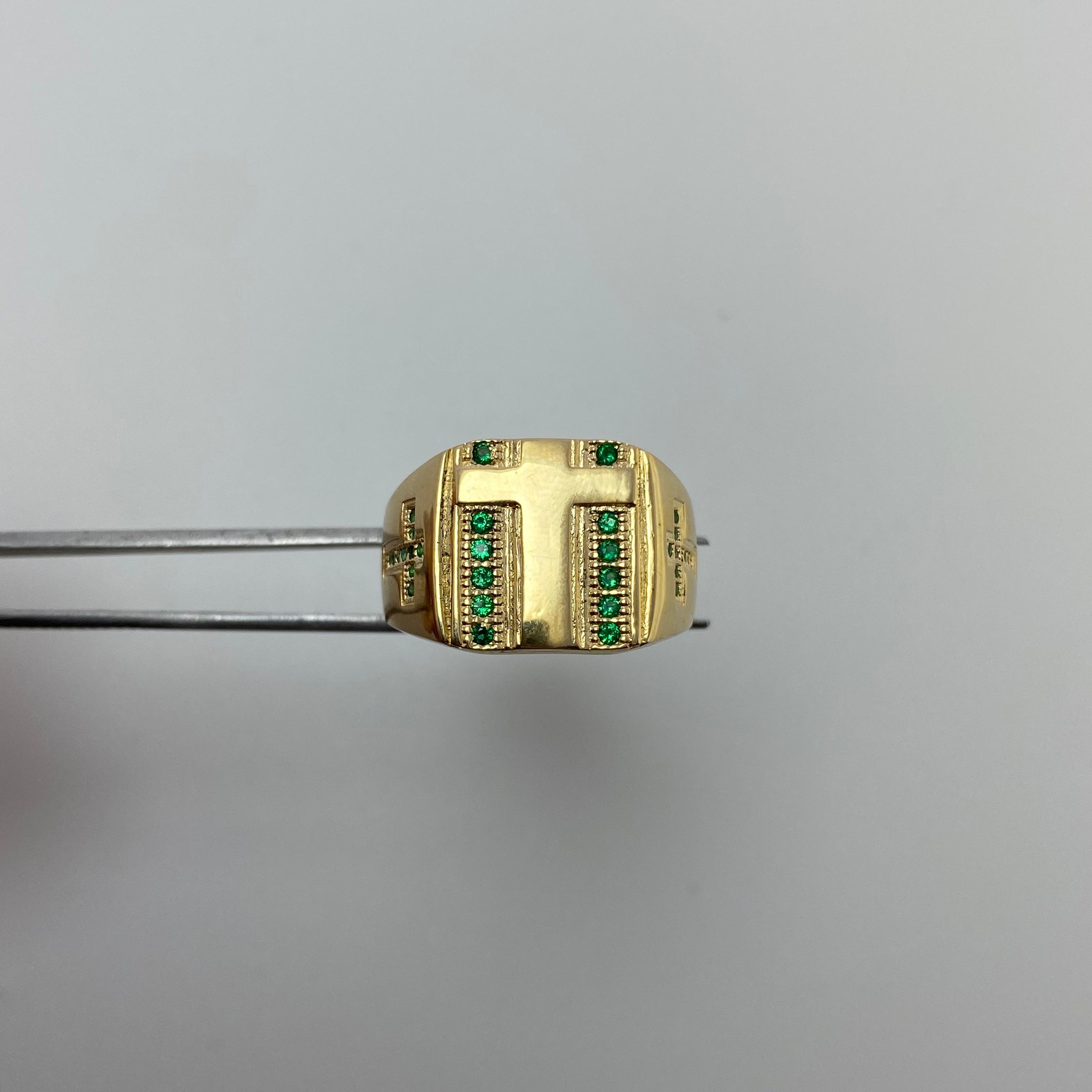 Anillo centro cruz laterl circones verdes Oro amarillo 18k / Talla 11 / 9,8 Gr