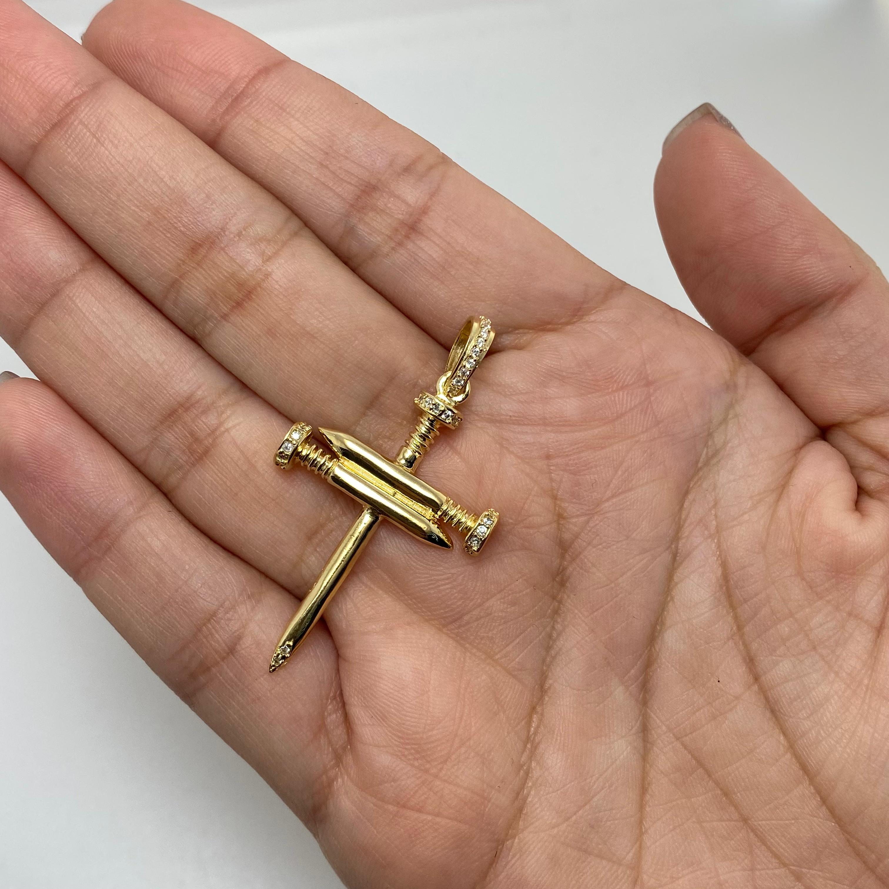 Dije cruz clavo circones Oro amarillo 18k 4,9 Gr / 4,5 Cm