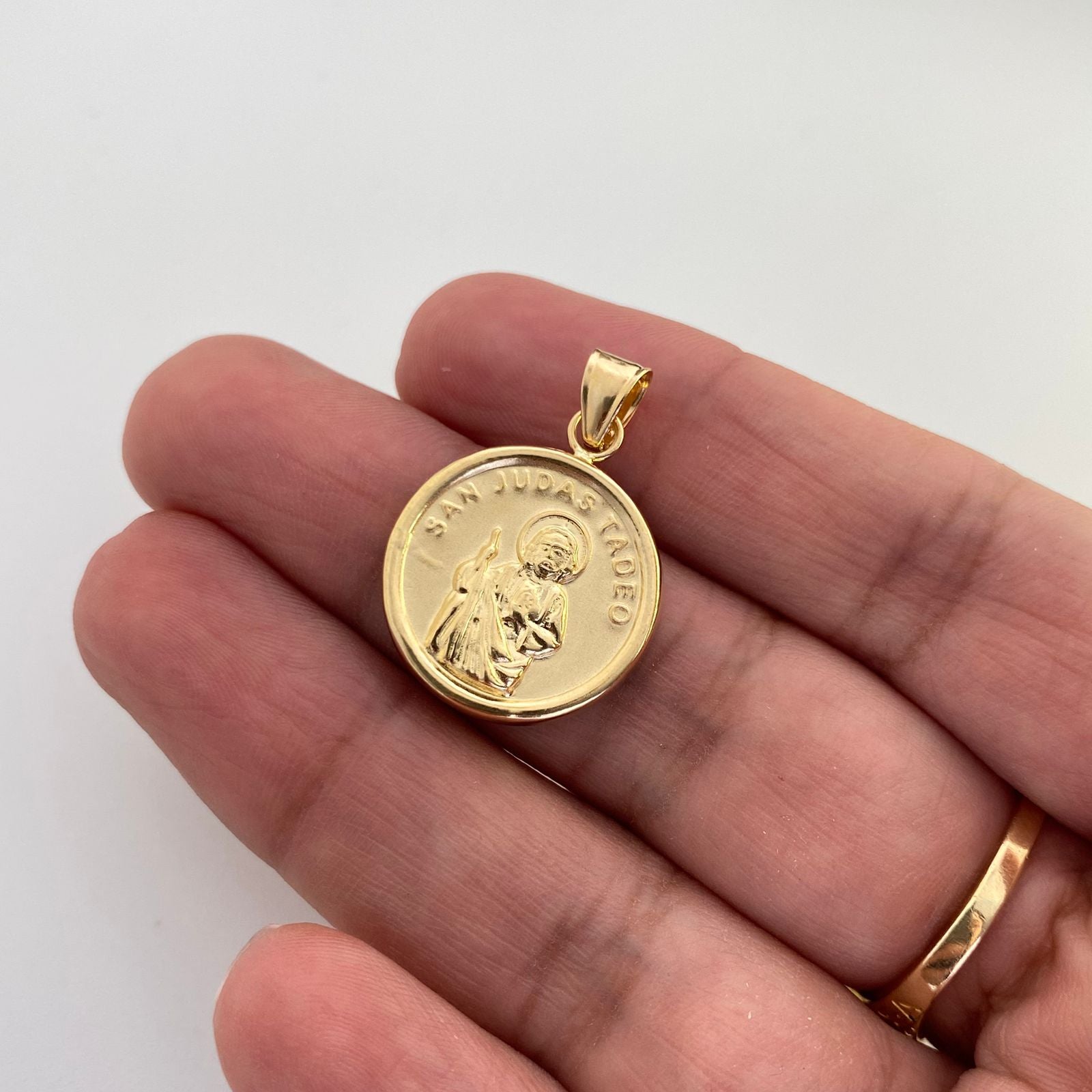 Dije san judas tadeo Oro amarillo 18k 1,5 Gr / 2,7 Cm