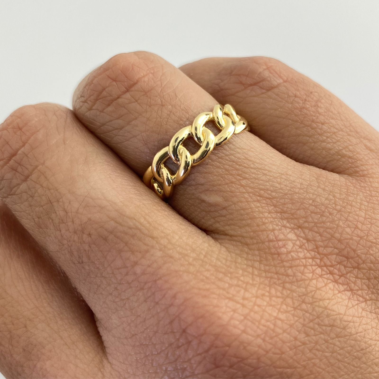 Anillo cubano liso Oro amarillo 18k / Talla 7 1/4 / 1,75 Gr