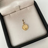 Dije letra u Oro amarillo 18k 0,7 Gr / 1,8 Cm