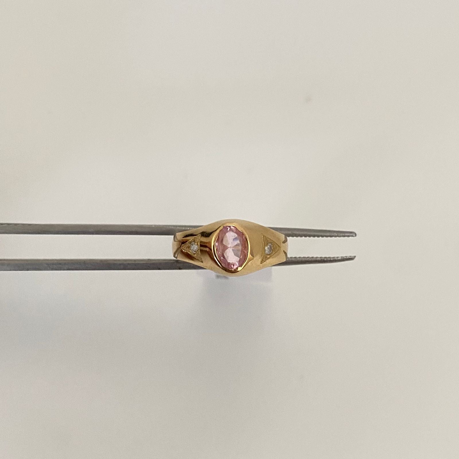 Anillo troquelado niña circon rosa Oro amarillo 18k / Talla 3 1/2 / 2,05 Gr