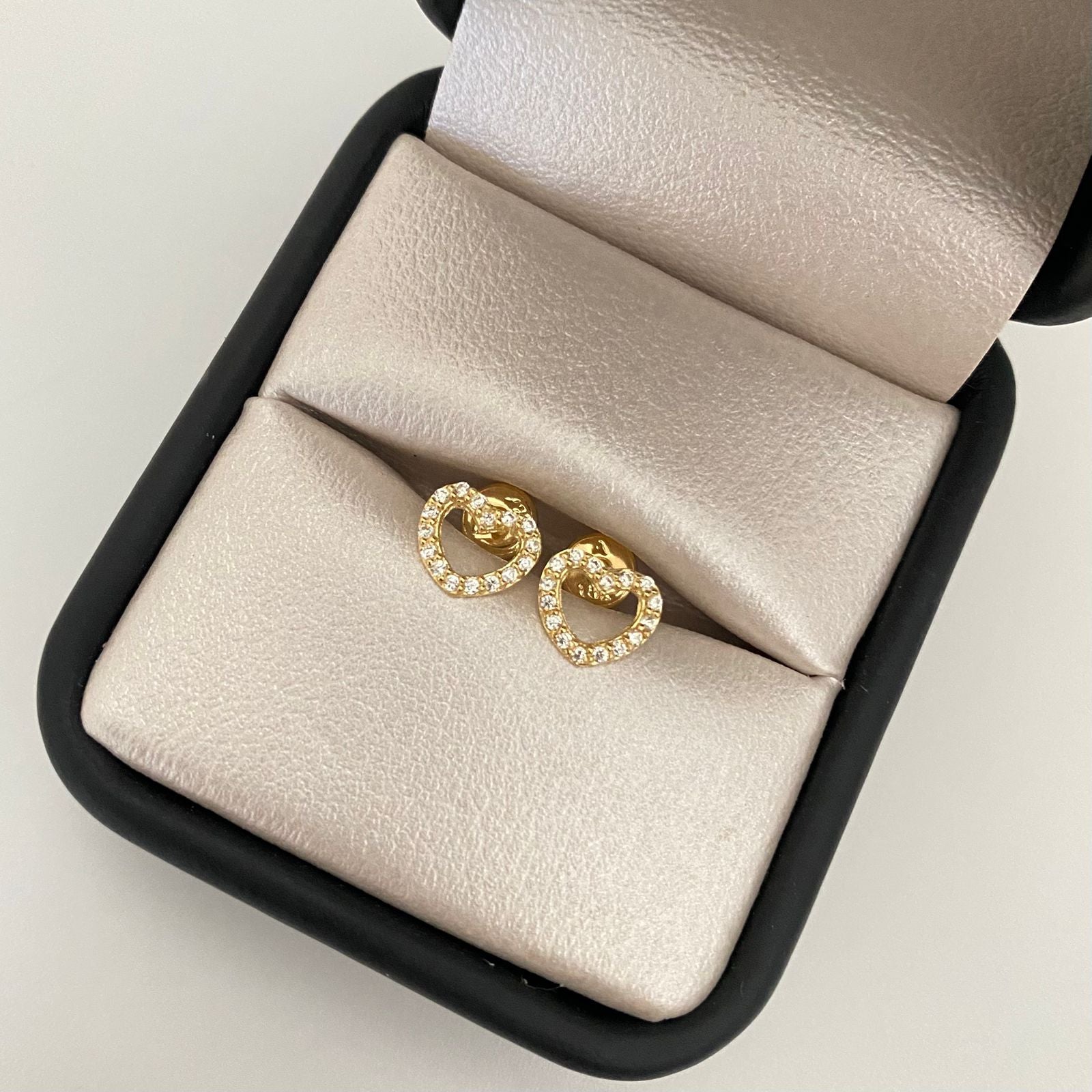 Topos silueta corazon casting Oro amarillo 18k 0,9 Gr / 8,05 mm