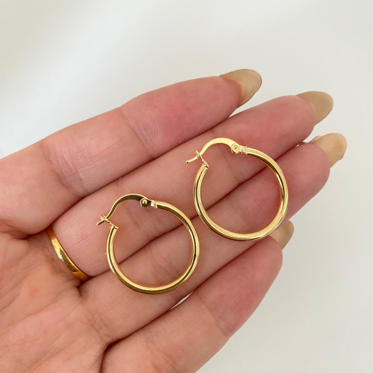 Candonga redonda lisa Oro amarillo 18k 1,55 Gr / 2,5 Cm
