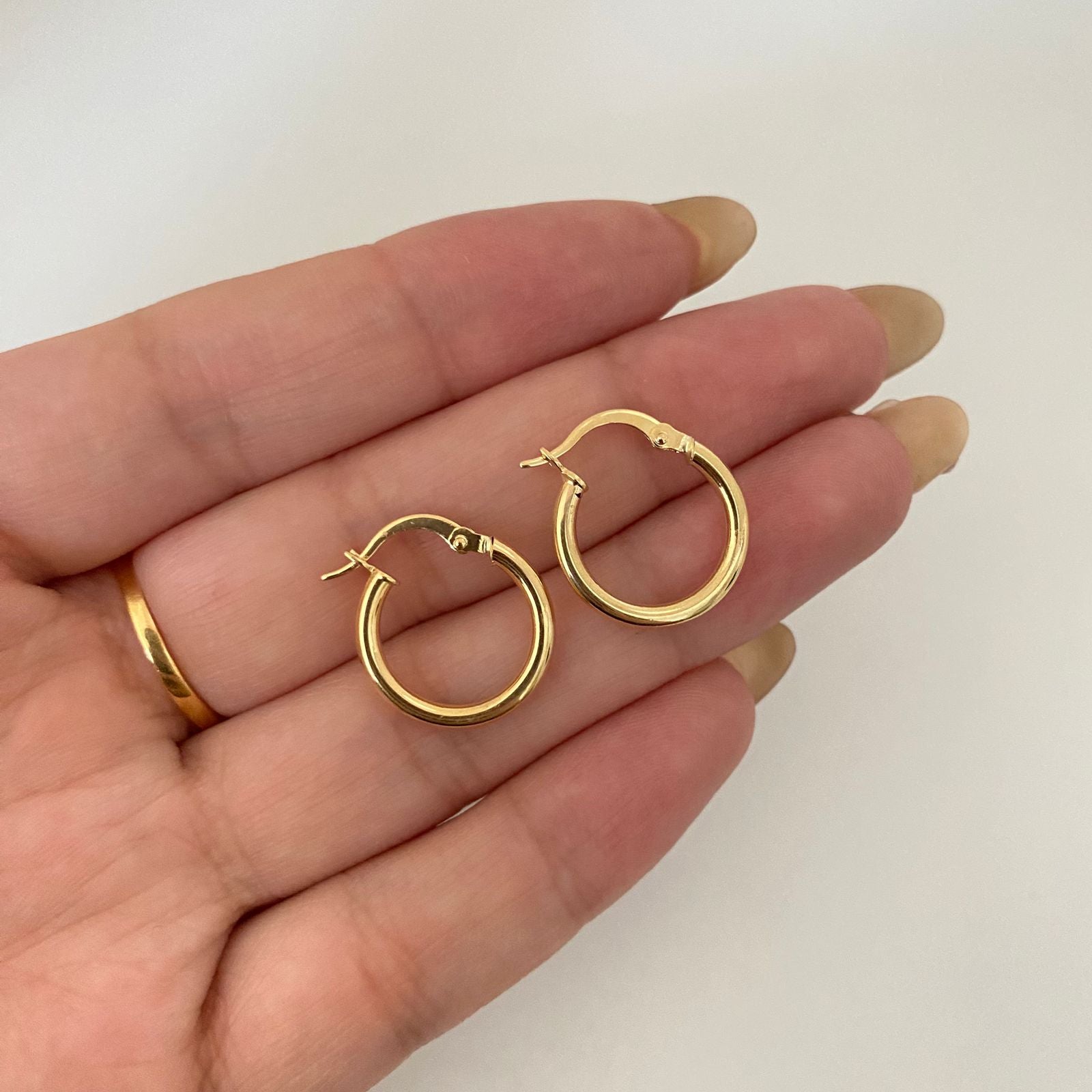 Candonga redonda lisa Oro amarillo 18k 1,25 Gr / 1,8 Cm