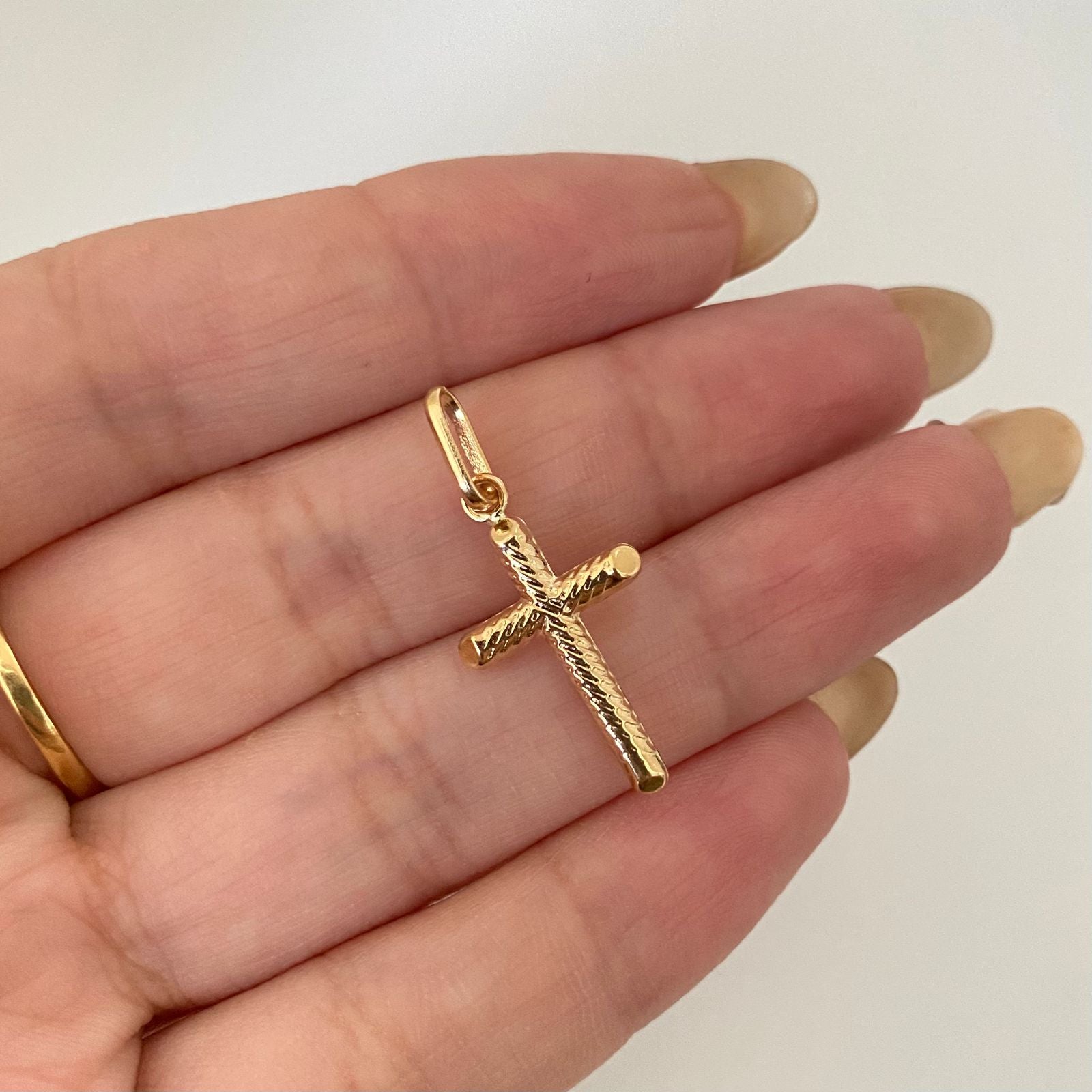 Dije cruz diamantada Oro amarillo 18k 0,9 Gr / 3,0 Cm