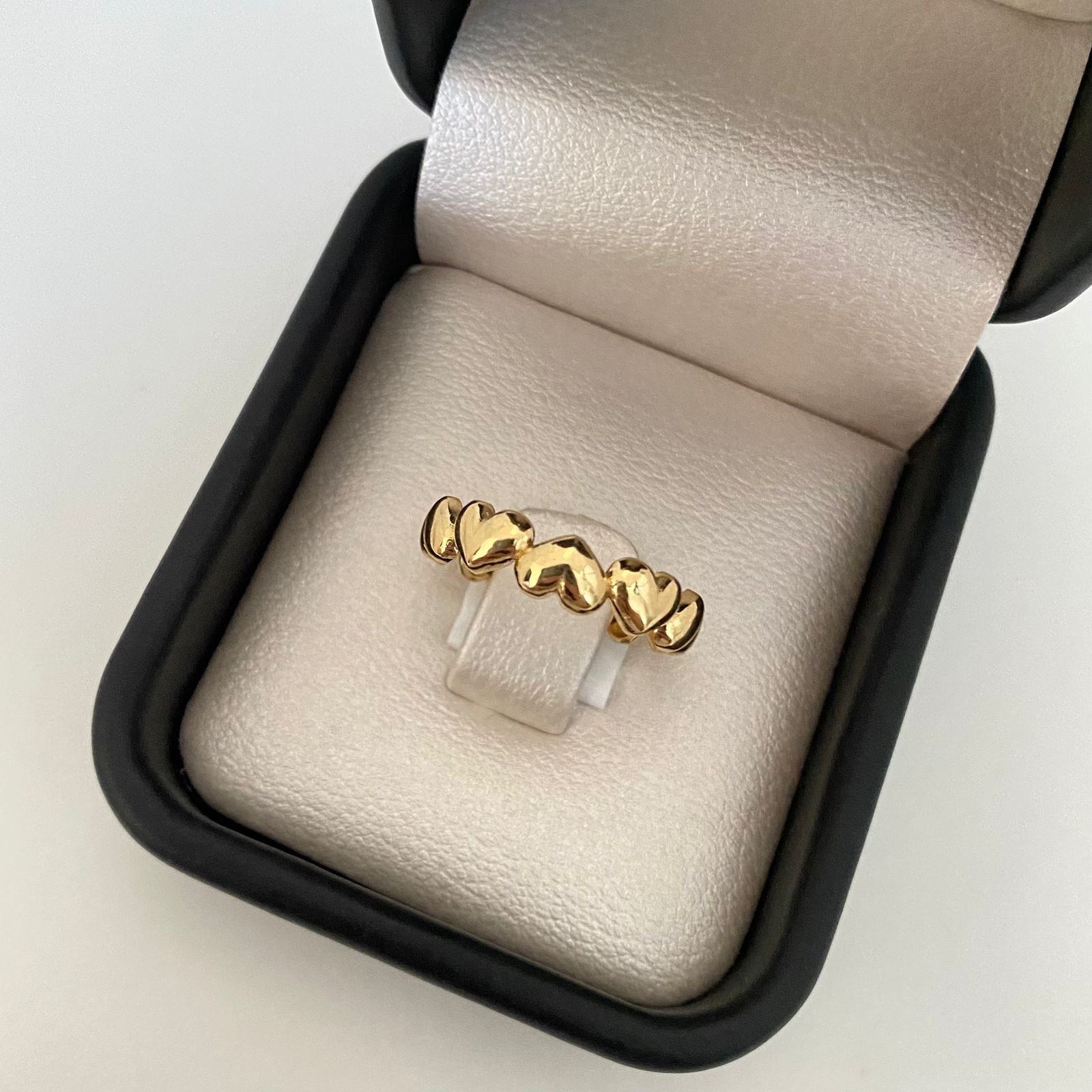 Anillo corazones lisos Oro amarillo 18k / Talla 6 1/4 / 2,0 Gr