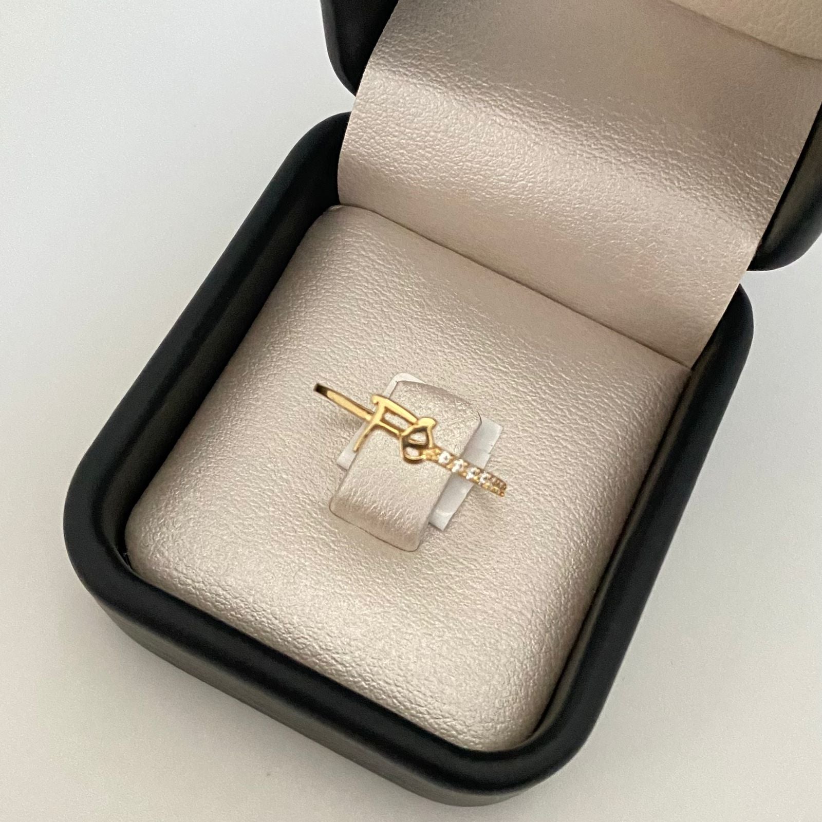Anillo fe casting Oro amarillo 18k / Talla 7 1/2 / 1,2 Gr