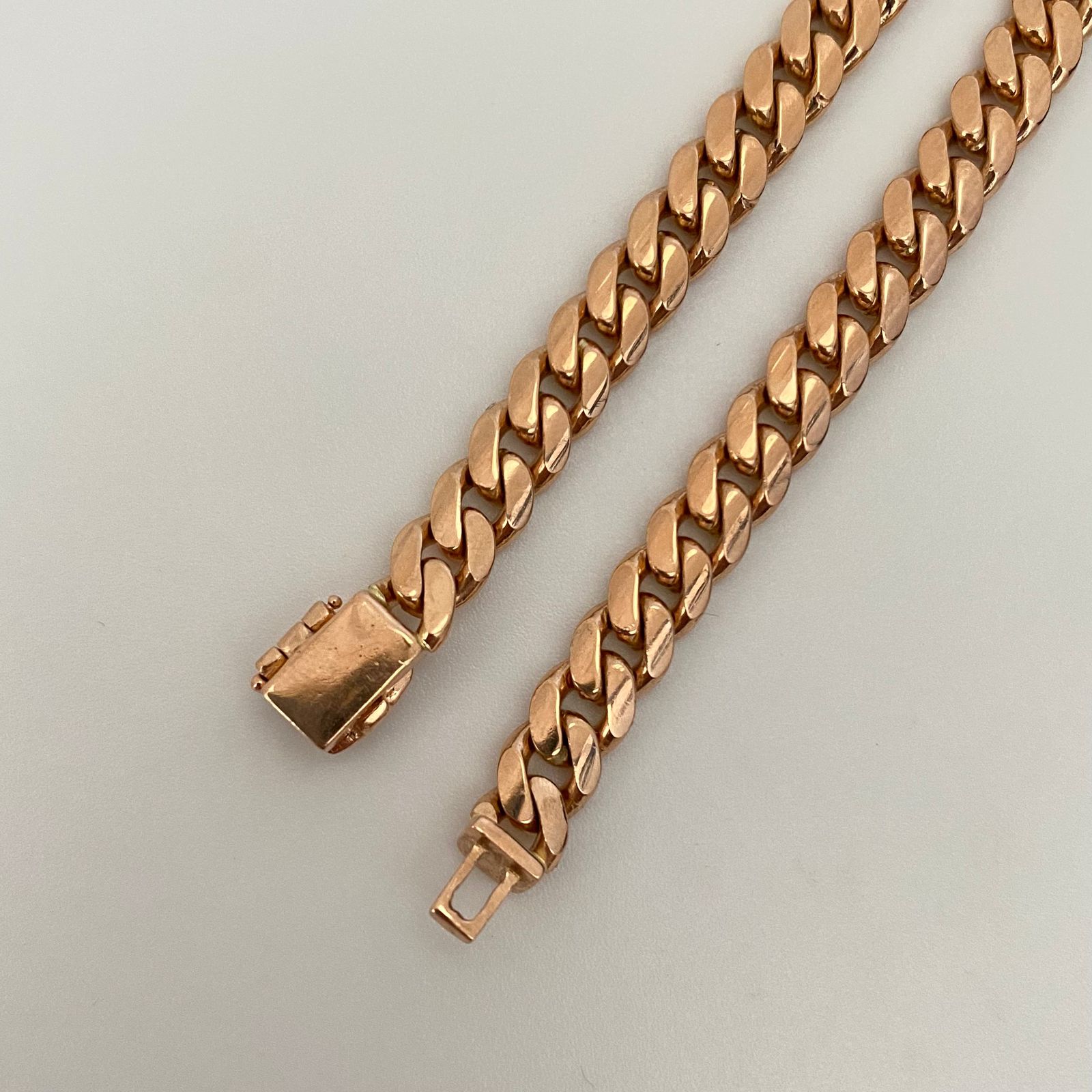 Pulso cubano broche especial (POR FABRICACIÓN) Oro rosa 18k 20,7 Gr / 5,8 mm / 17 Cm