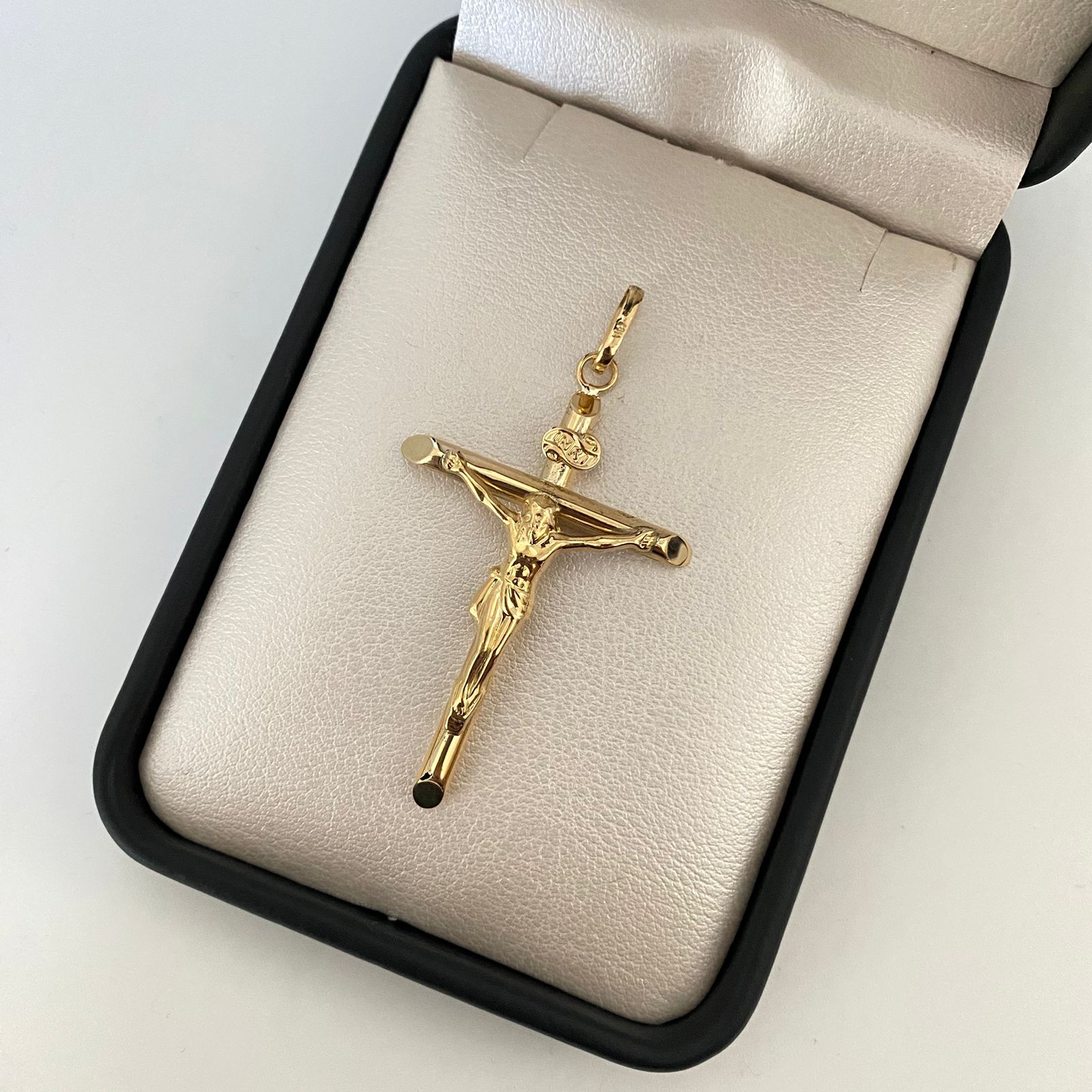 Dije cruz cristo liso Oro amarillo 18k 2,45 Gr / 6,0 Cm