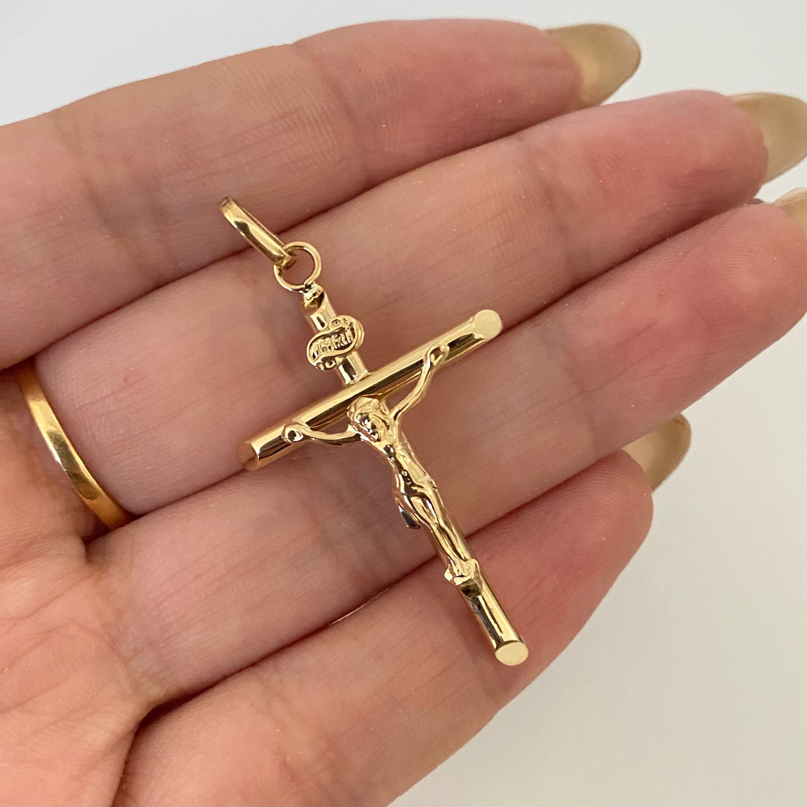 Dije cruz cristo liso Oro amarillo 18k 2,15 Gr / 5,0 Cm