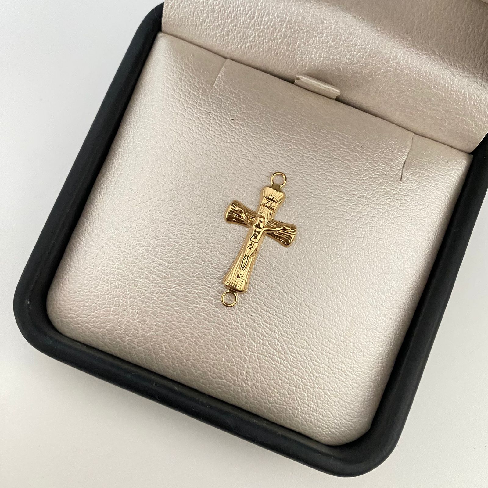 Herraje cruz cristo diamantado Oro amarillo 18k 0,75 Gr / 2,5 Cm