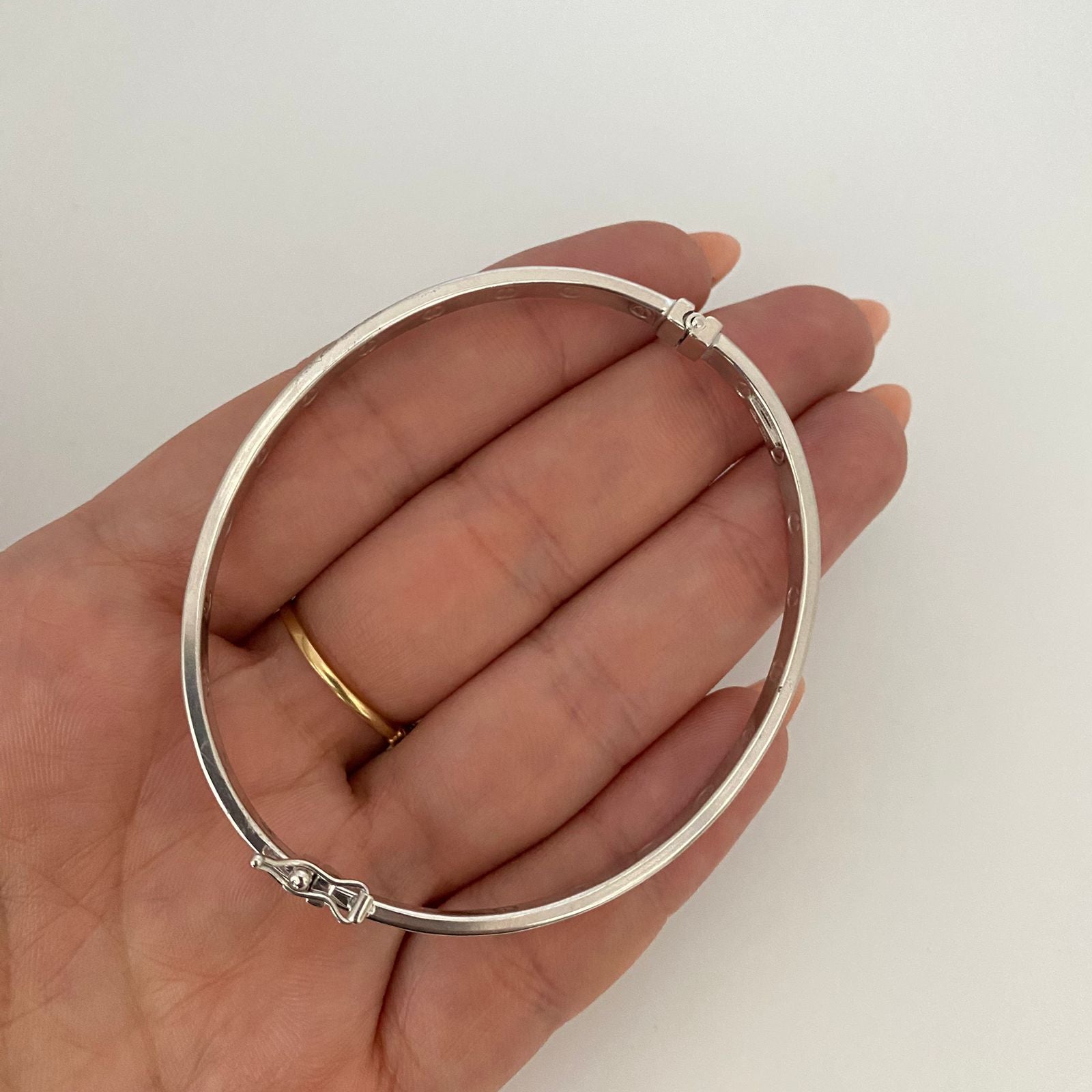Aro It sello Oro blanco 18k +4 / 4,9 Gr / 18 Cm