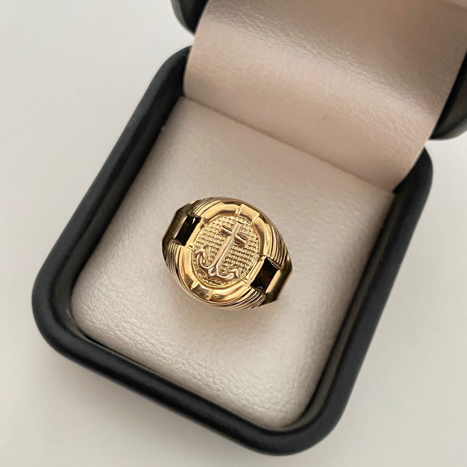 Anillo ovalo ancla Oro amarillo y Oro blanco 18k / Talla 9 1/2 / 3,75 Gr