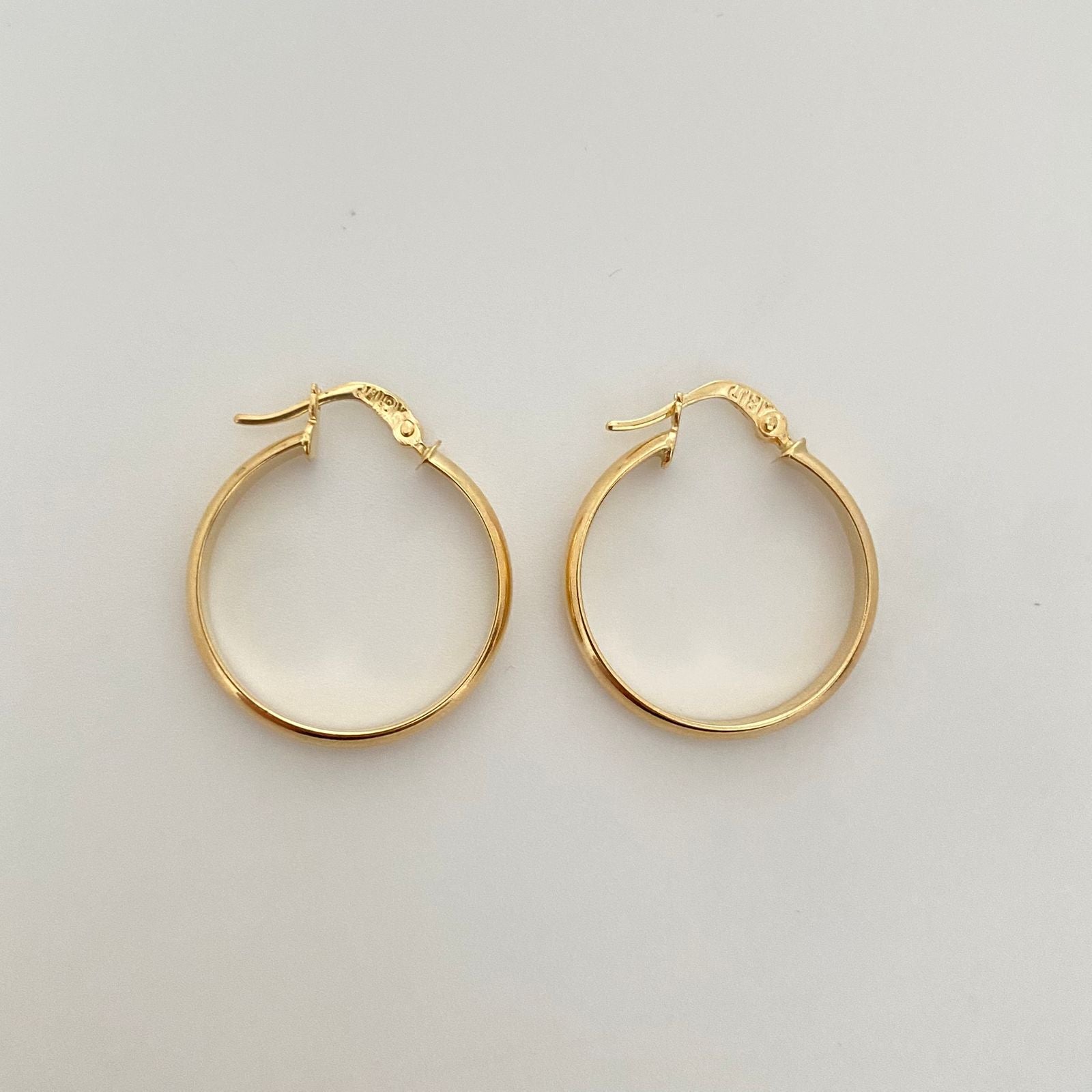 Candonga redonda lisa Oro amarillo 18k 1,9 Gr / 2,5 Cm