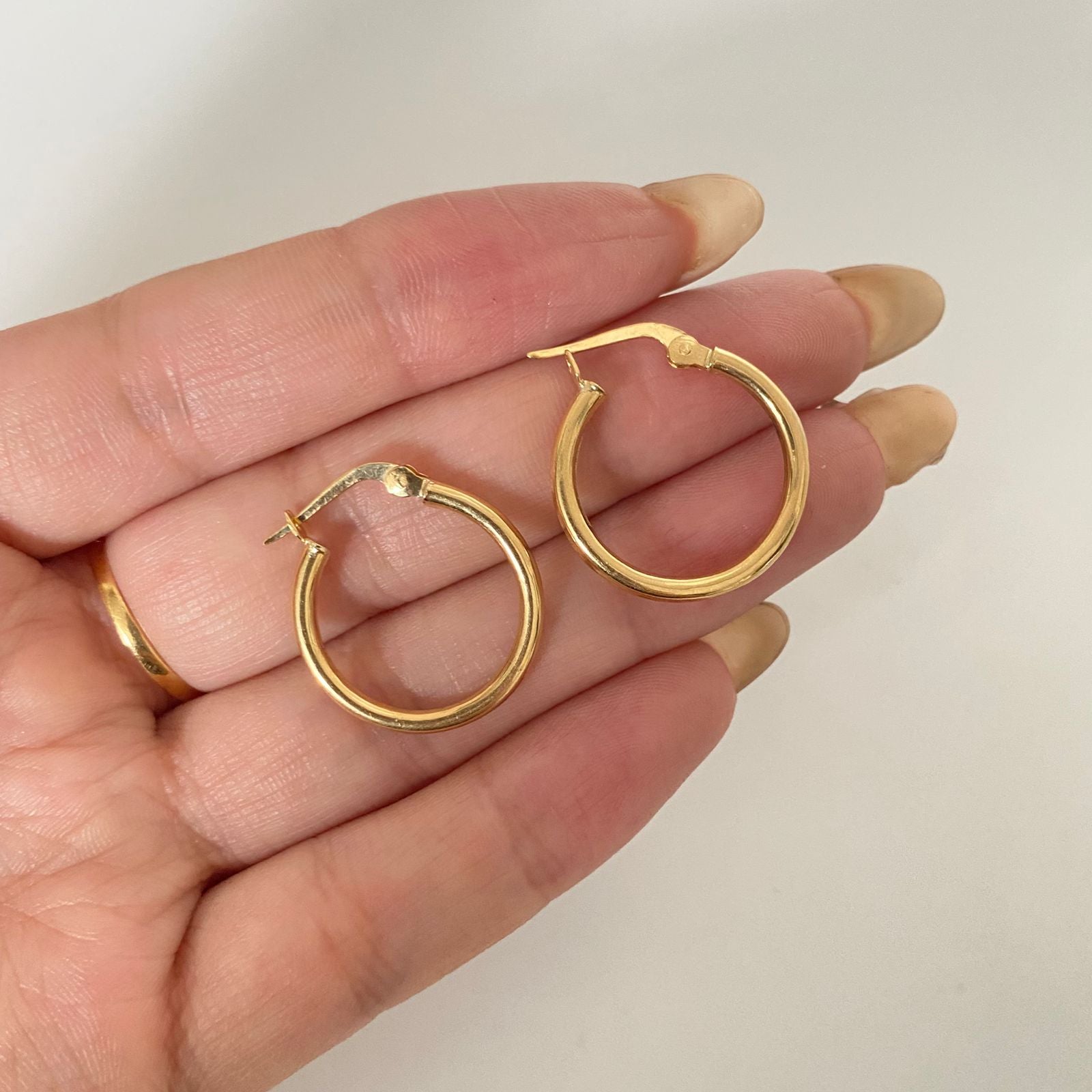 Candonga redonda lisa Oro amarillo 18k 2,0 Gr / 2,5 Cm