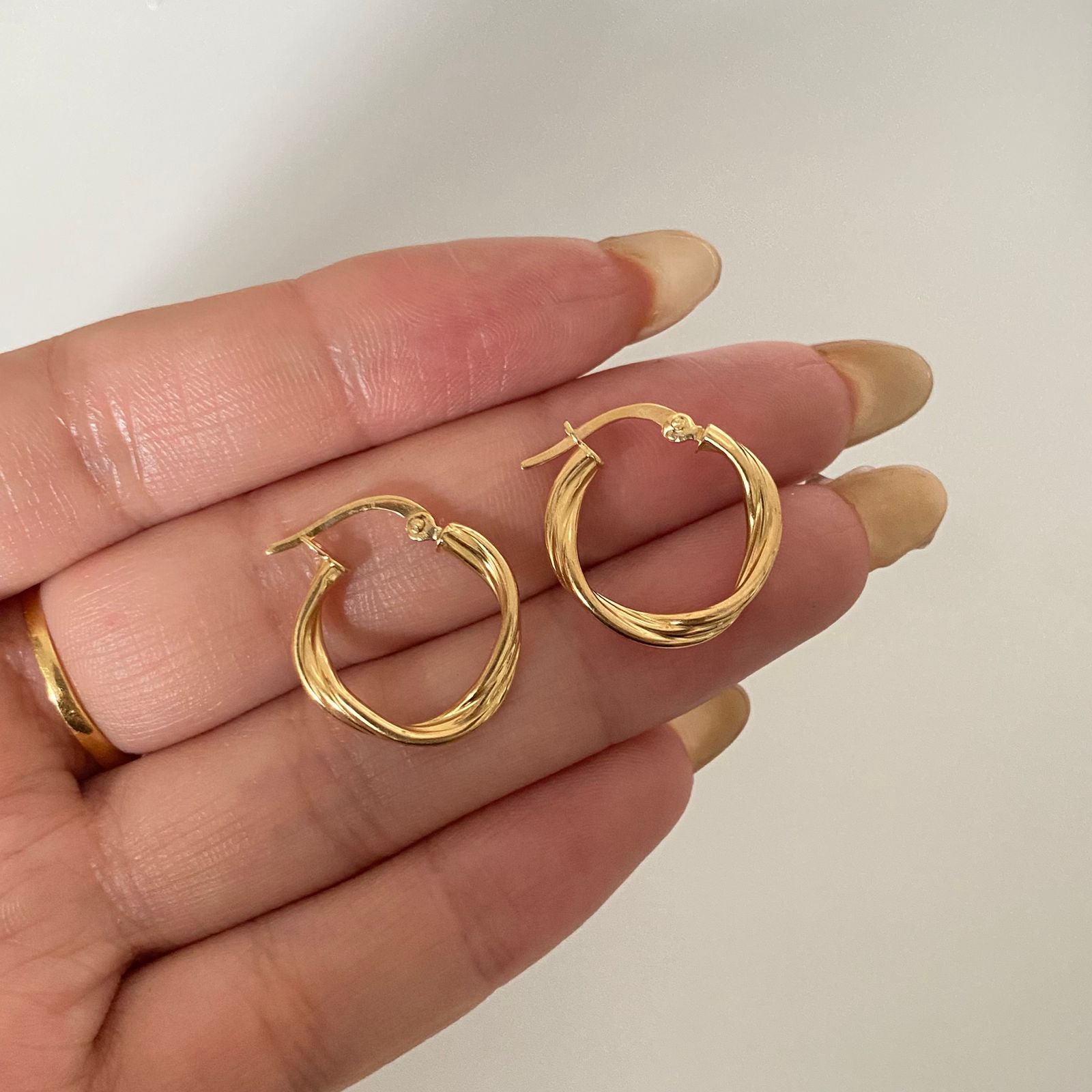 Candonga entorchada lineas Oro amarillo 18k 1,65 Gr / 2,0 Cm
