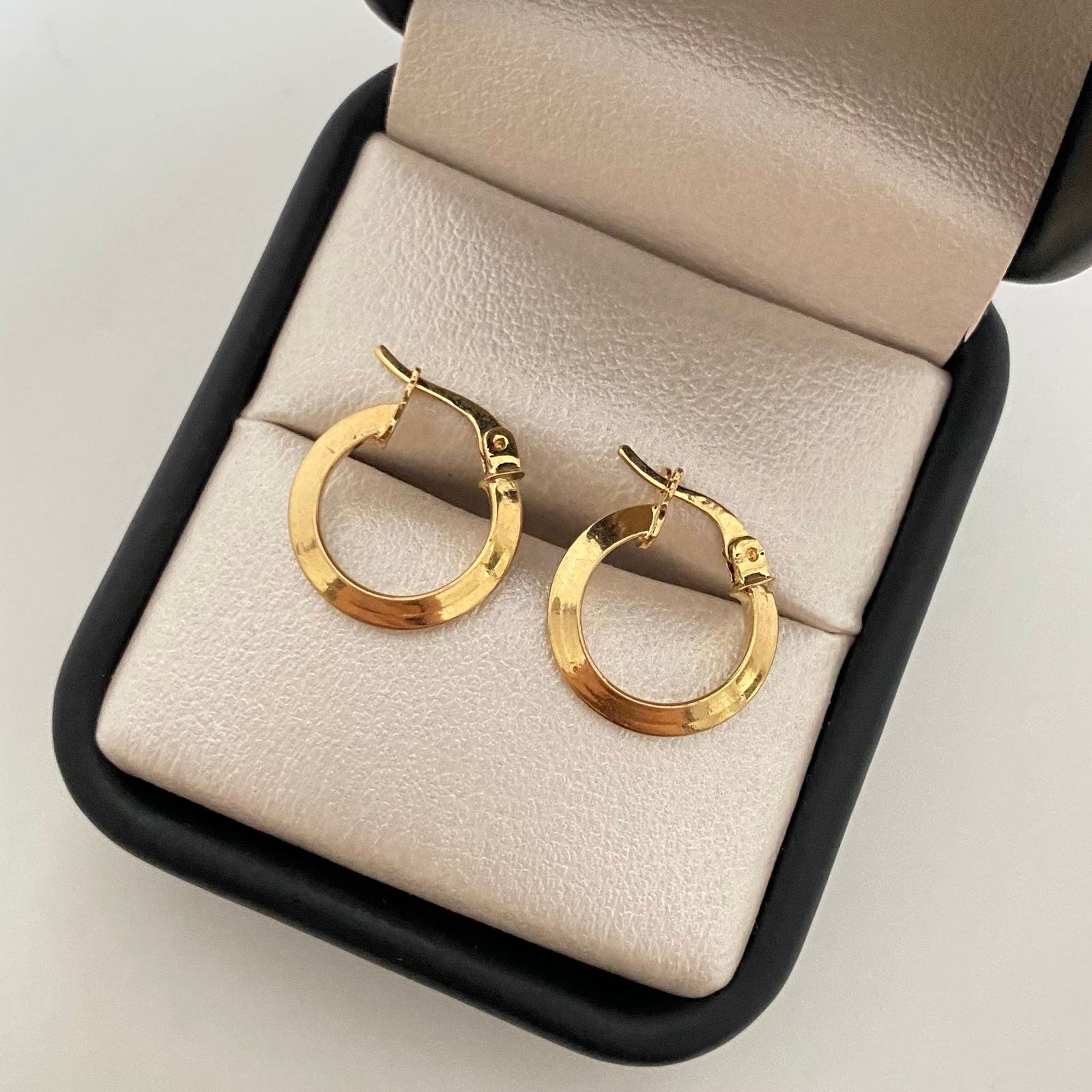 Candonga redonda lisa Oro amarillo 18k 1,25 Gr / 1,5 Cm