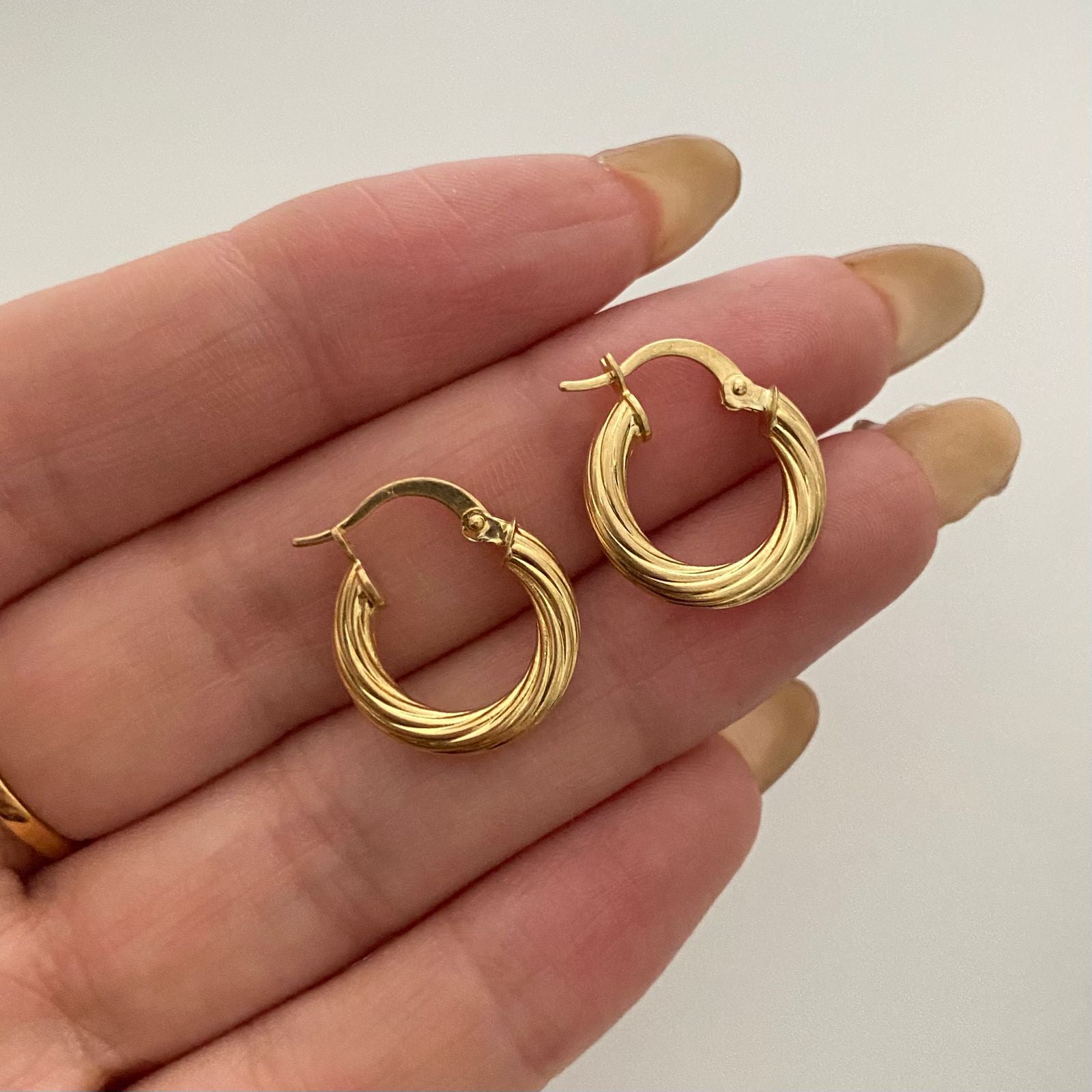 Candonga entorchada Oro amarillo 18k 1,85 Gr / 1,8 Cm