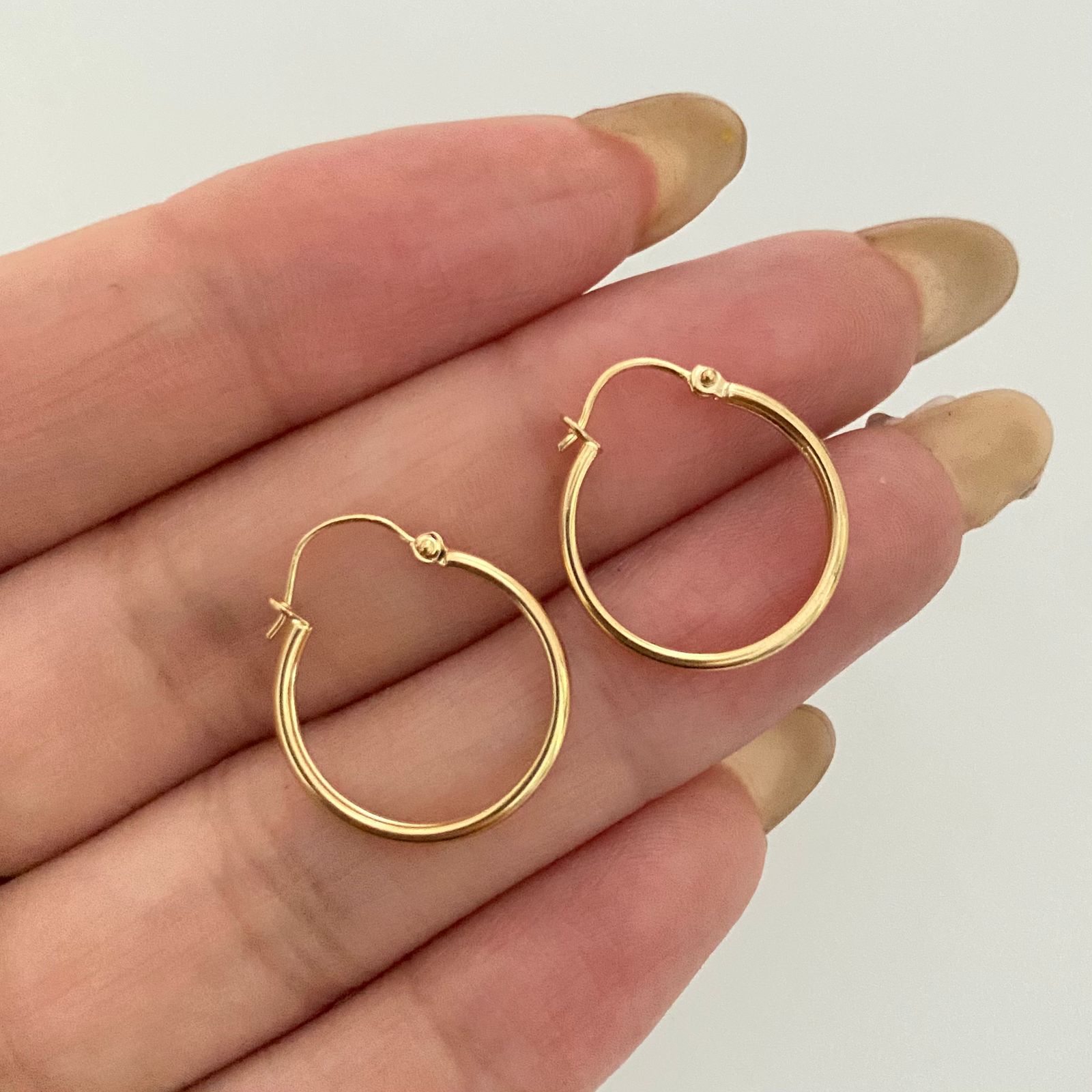 Candonga redonda lisa Oro amarillo 18k 1,45 Gr / 2,0 Cm