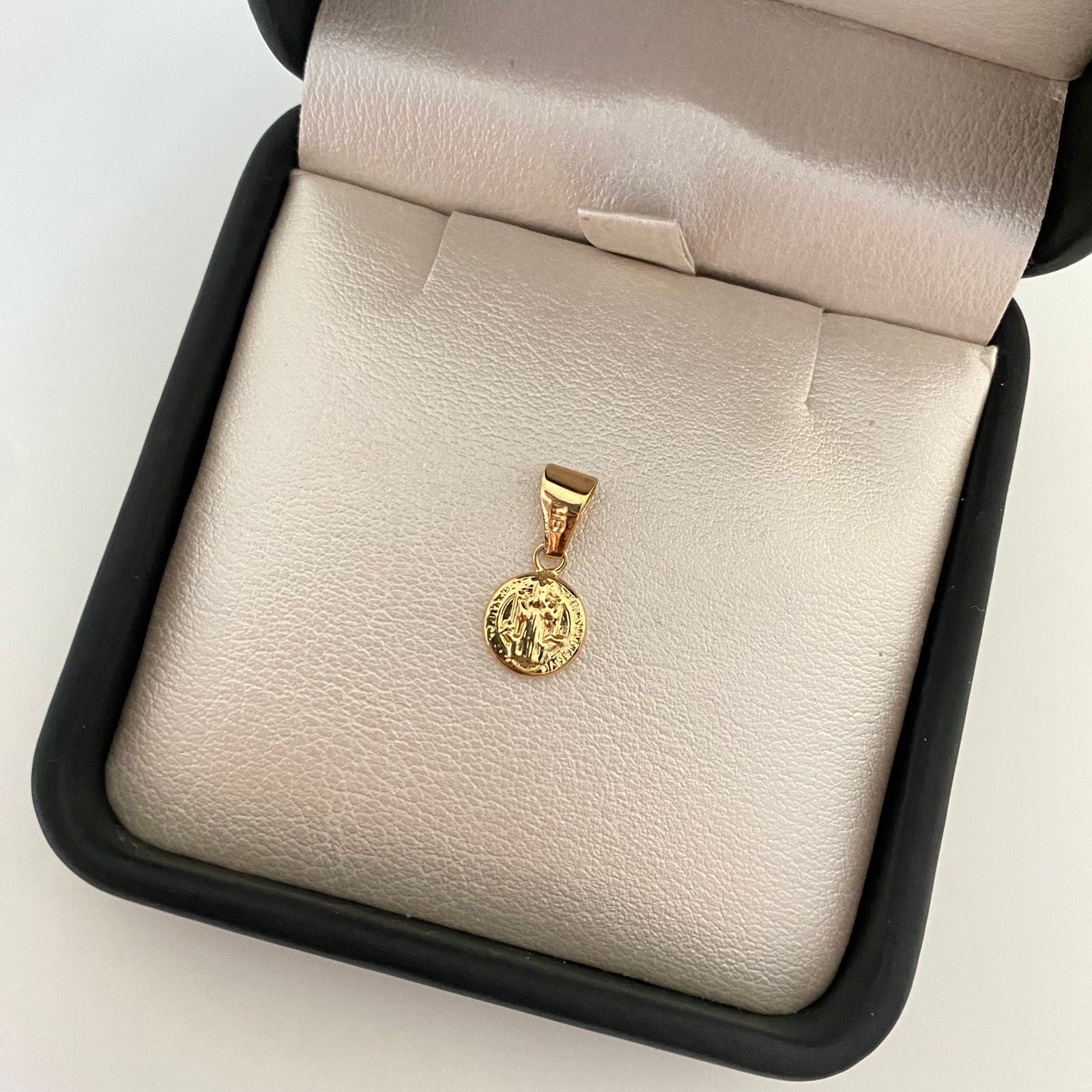 Dije san benito Oro amarillo 18k 0,45 Gr / 1,6 Cm