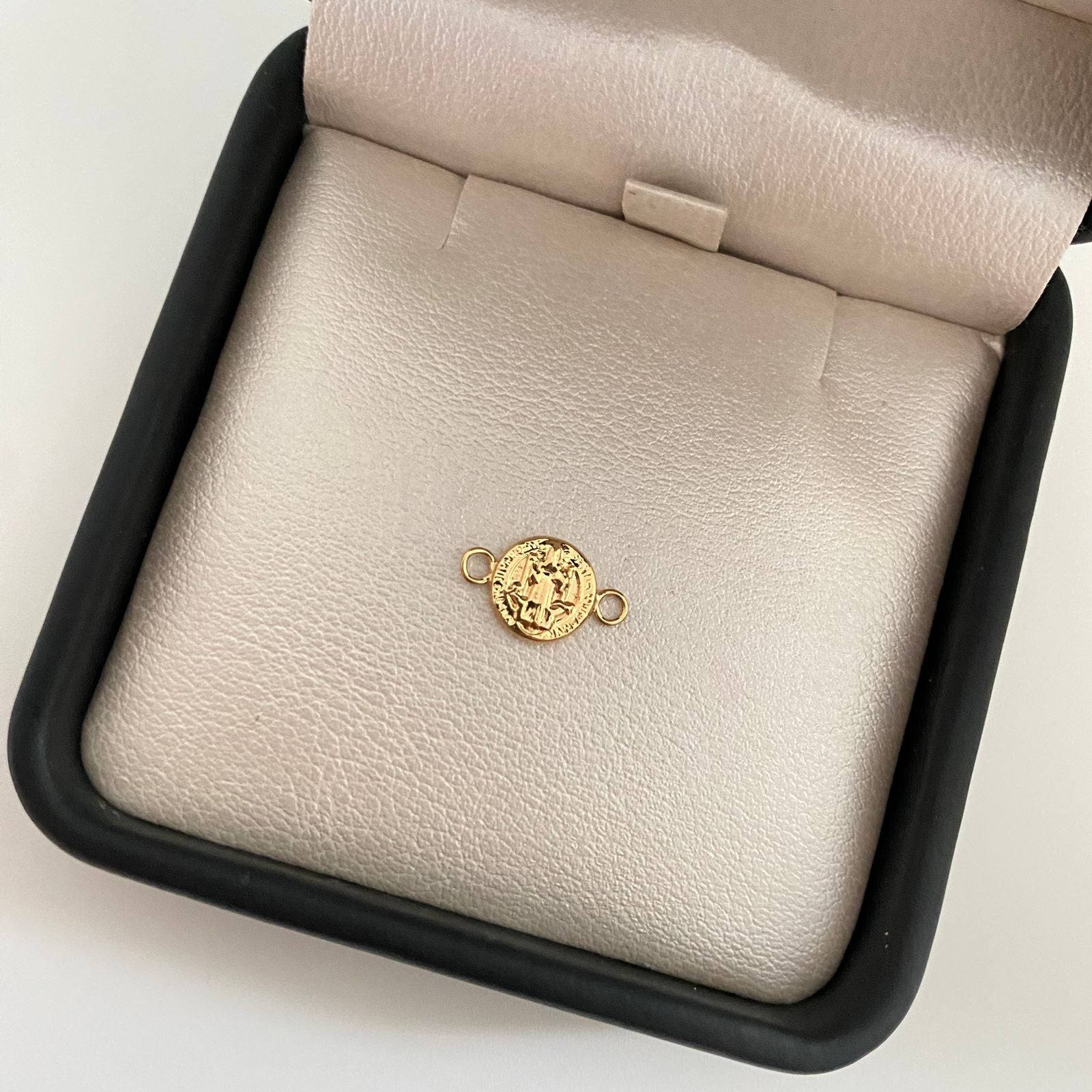 Herraje san benito Oro amarillo 18k 0,35 Gr / 1,4 Cm