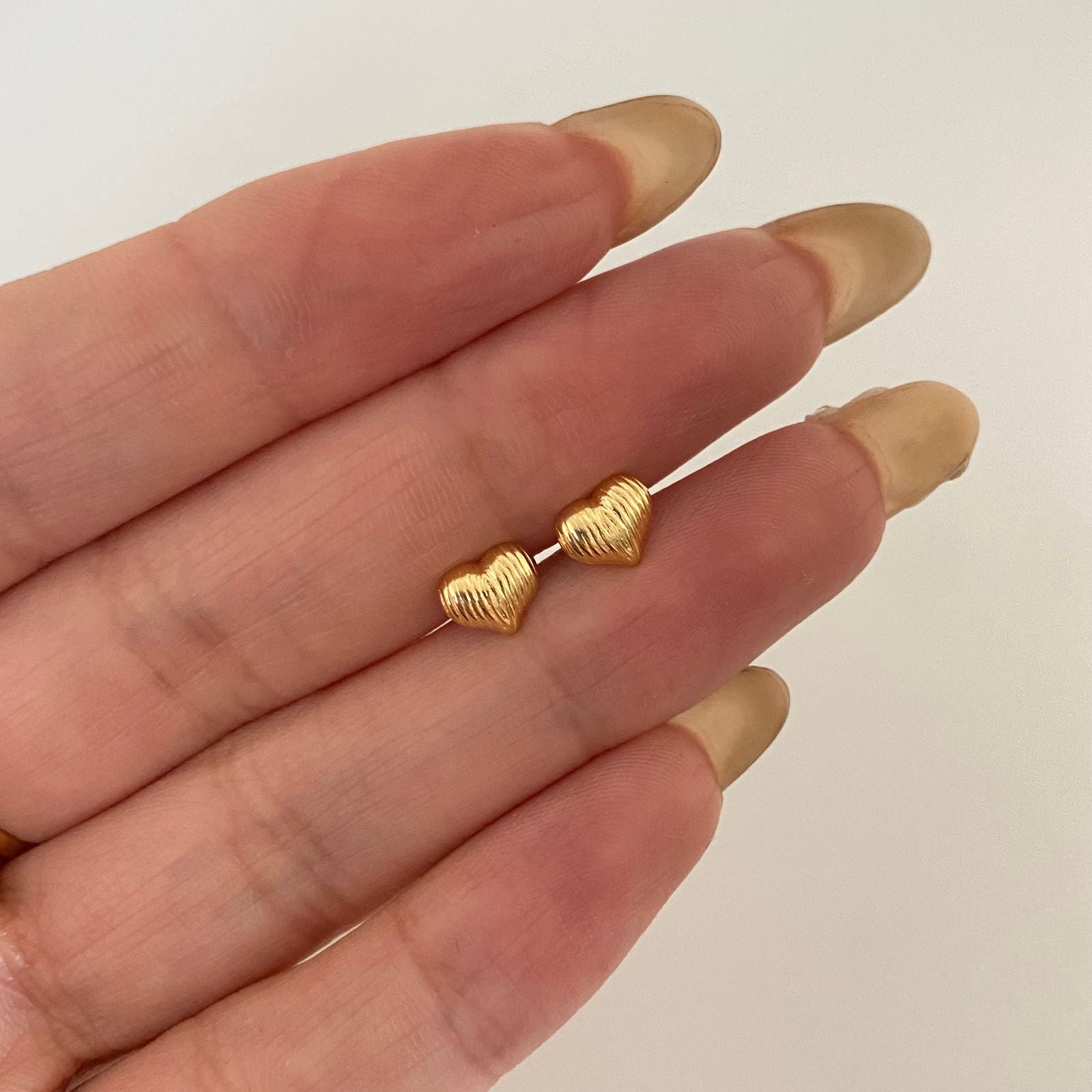 Topos corazón grabado linea vertical Oro amarillo 18k 0,65 Gr / 7,0 mm