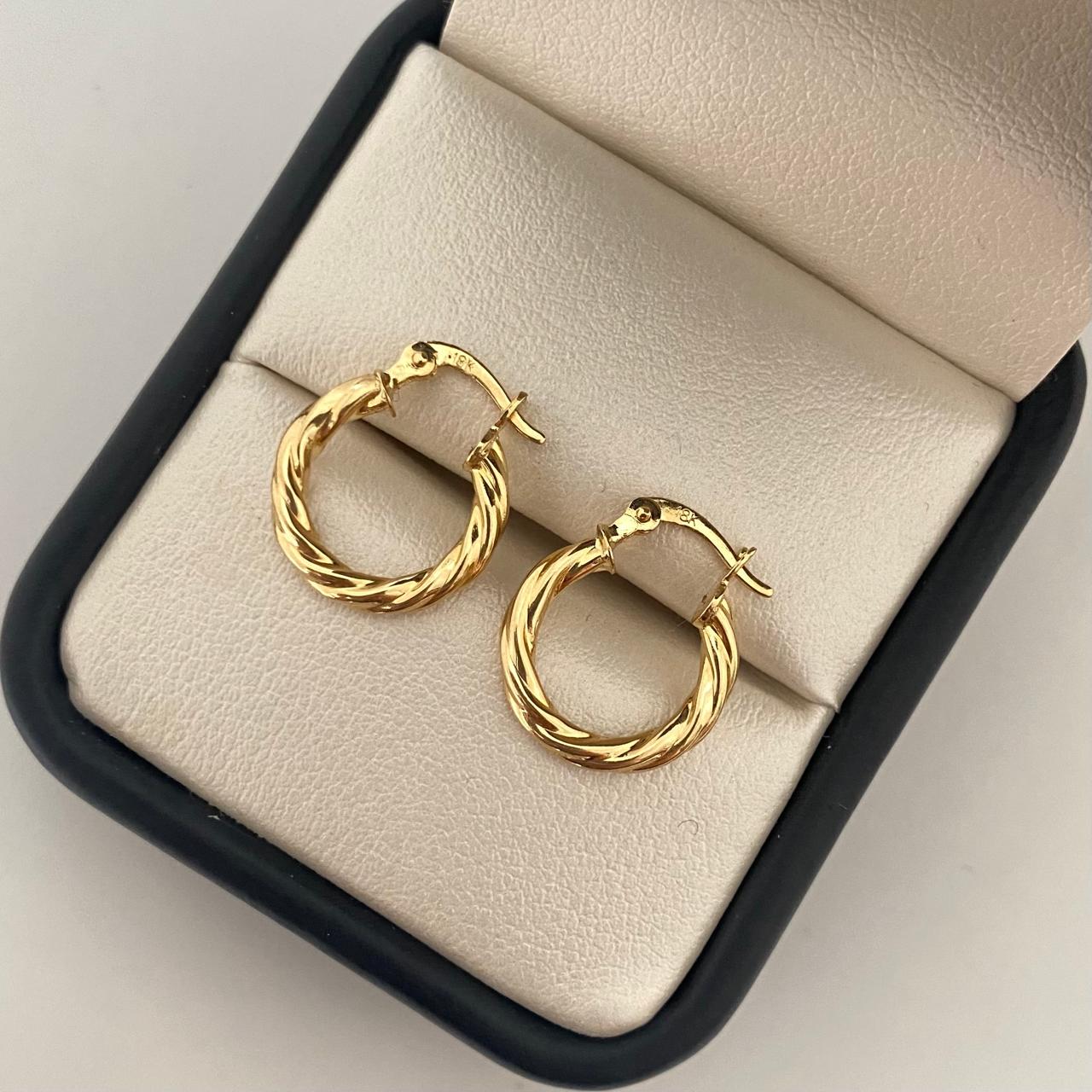 Candonga entorchada Oro amarillo 18k 1,4 Gr / 1,5 Cm