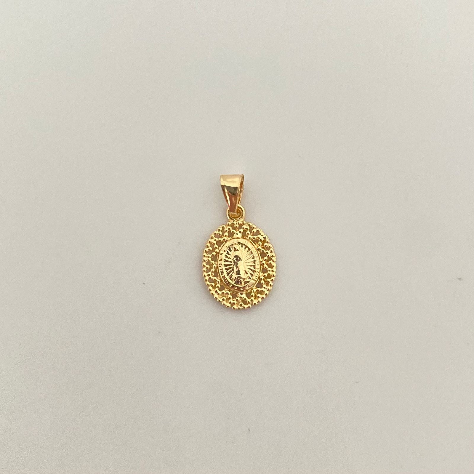 Dije virgen guadalupe borde corazones punteados  Oro amarillo 18k 0,8 Gr / 1,8 Cm