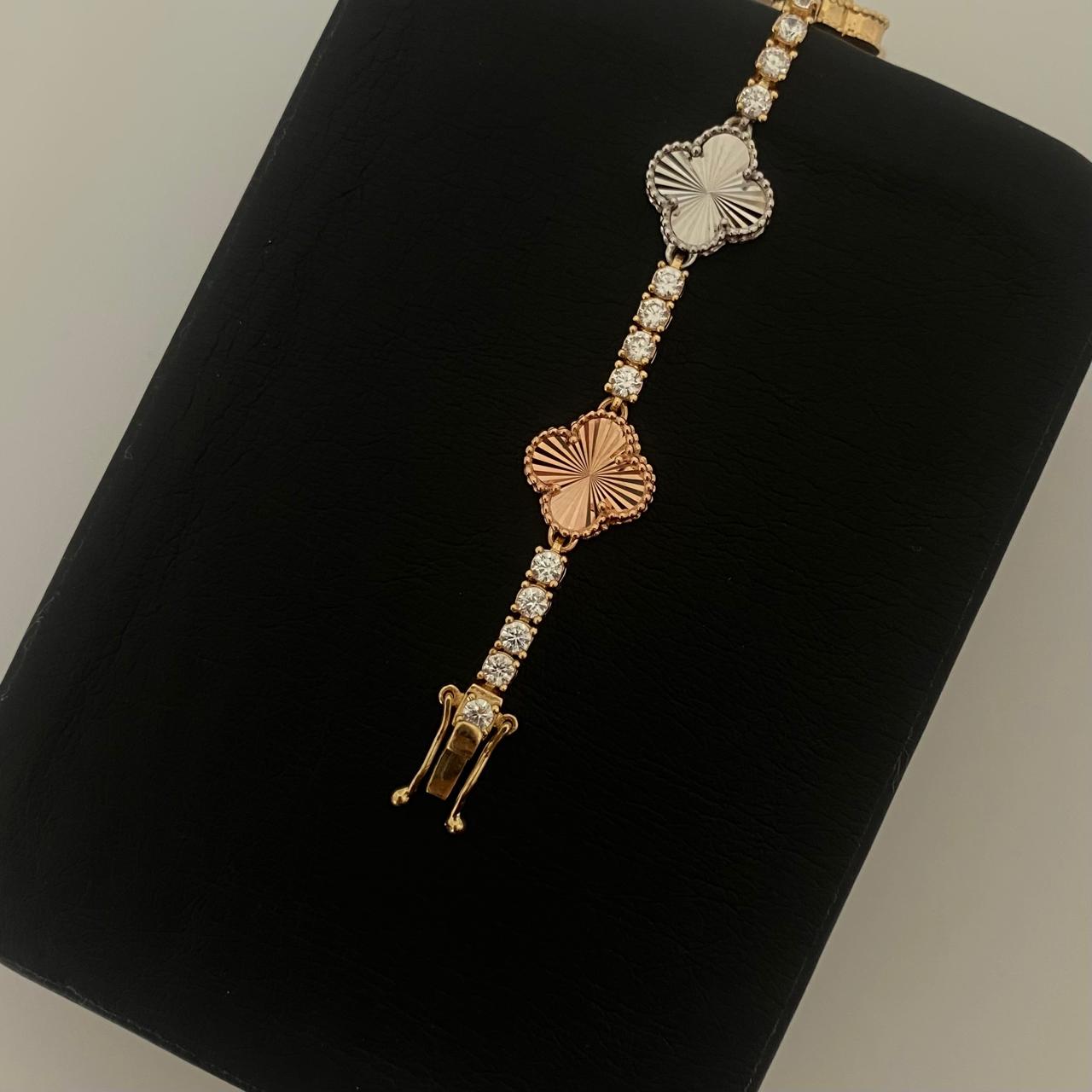 Pulso trebol diamantado tenis Tres oros 18k +2 / 14,7 Gr / 11,0 mm / 18 Cm