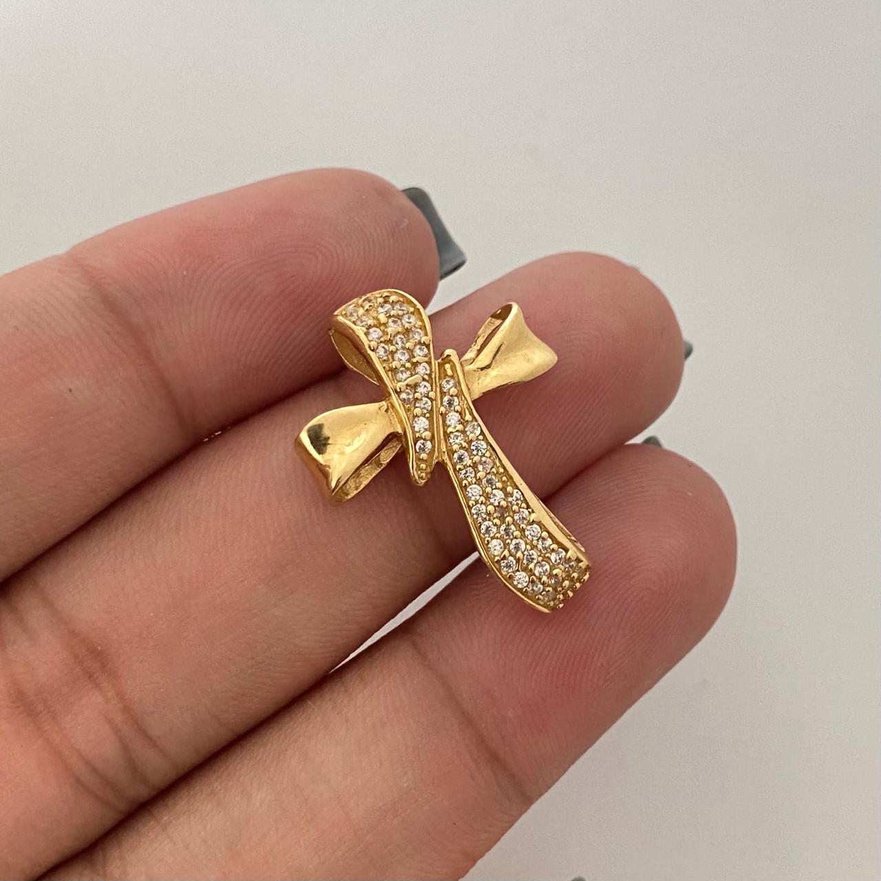 Dije cruz entorchada casting Oro amarillo 18k 2,6 Gr / 2,5 Cm