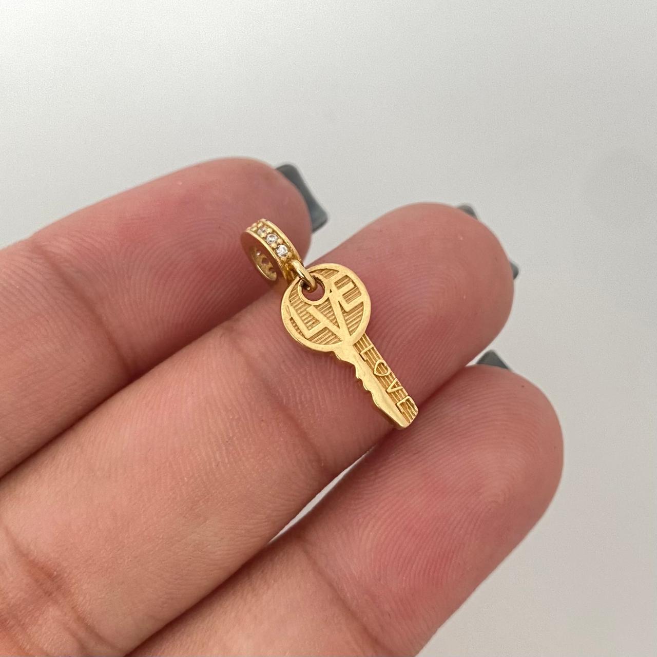 Dije llave casting Oro amarillo 18k 1,6 Gr / 2,0 Cm