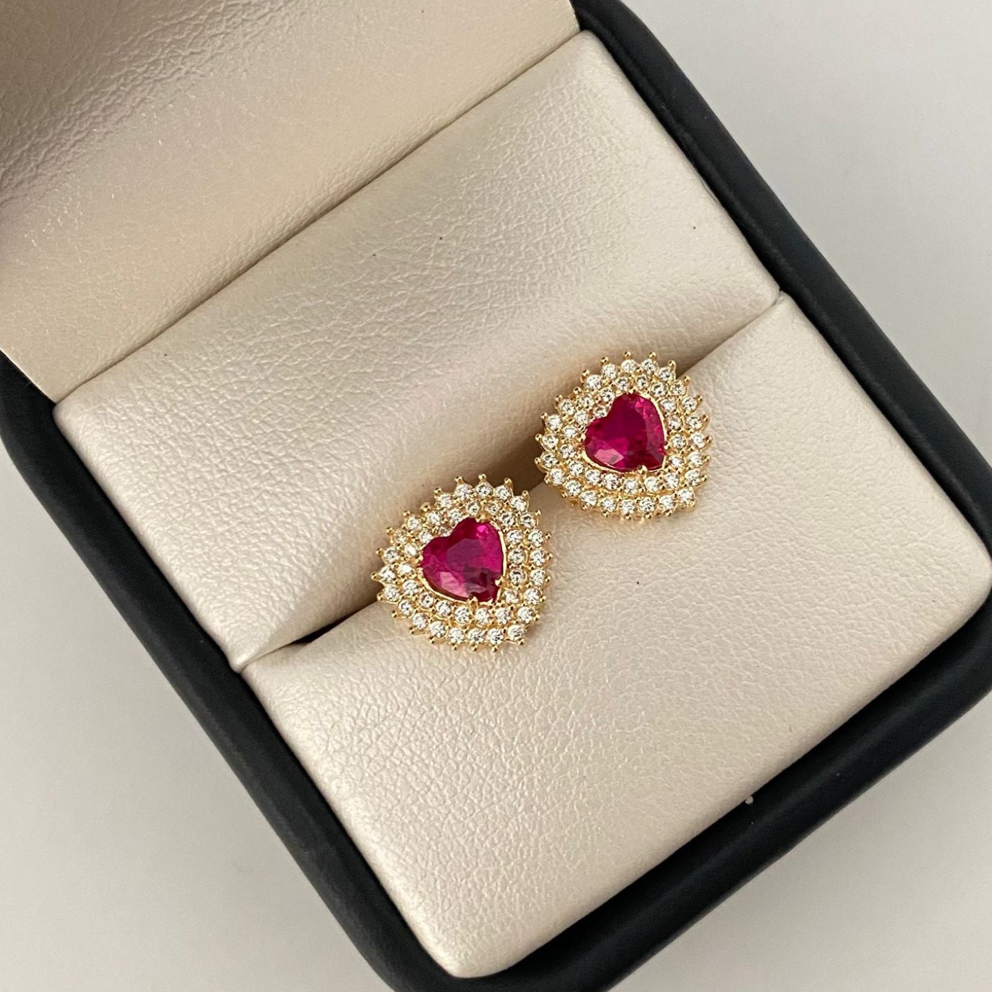 Topos corazon casting centro fucsia Oro amarillo 18k 3,05 Gr / 11,3 mm