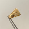 Anillo herradura caballo circones blancos esmeraldas (POR FABRICACIÓN) Oro amarillo 18k / Talla 11 / 8,55 Gr